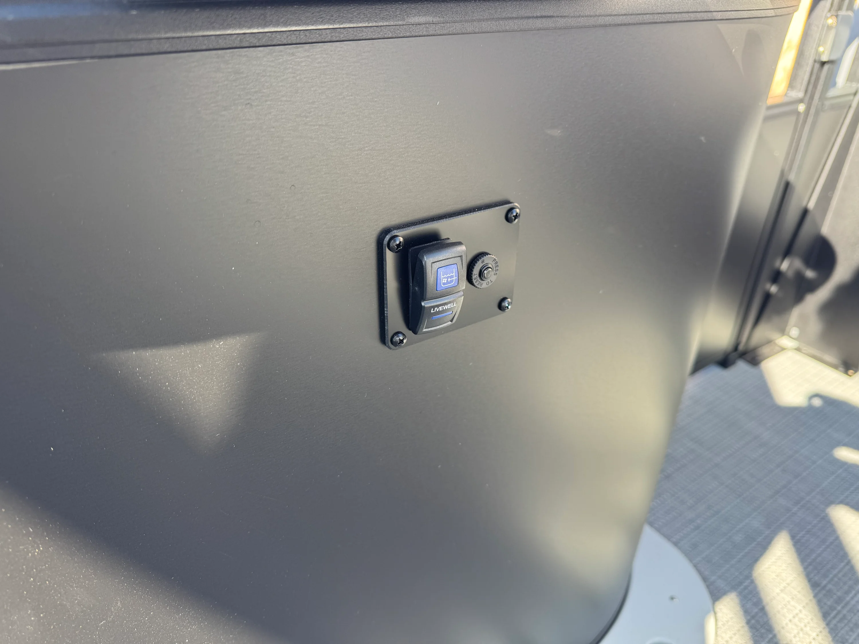 2026 Sylvan R-20 PARTY FISH Image Thumbnail #13