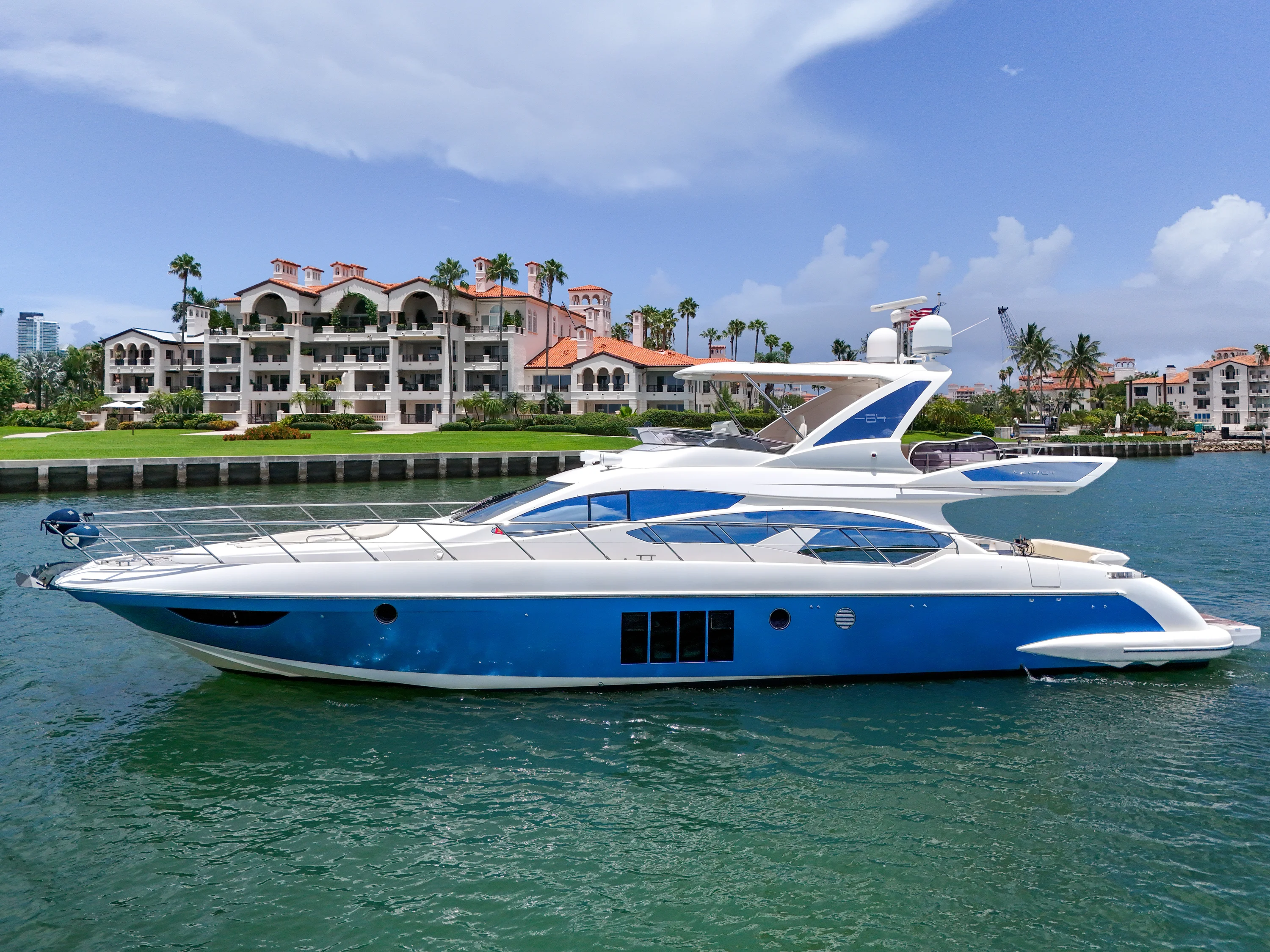 2012 Azimut 64 FLY Image Thumbnail #2