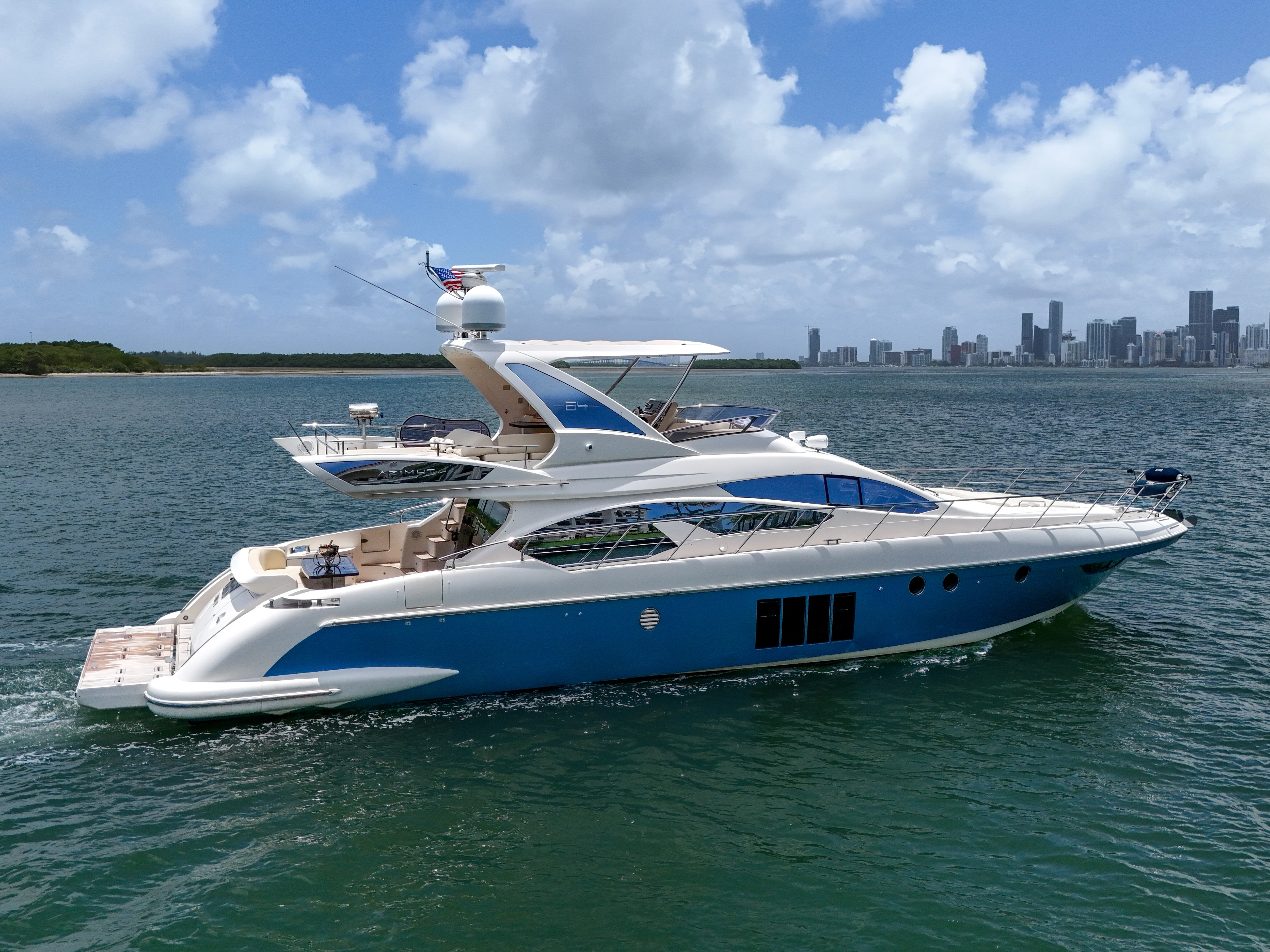 2012 Azimut 64 FLY Image Thumbnail #8