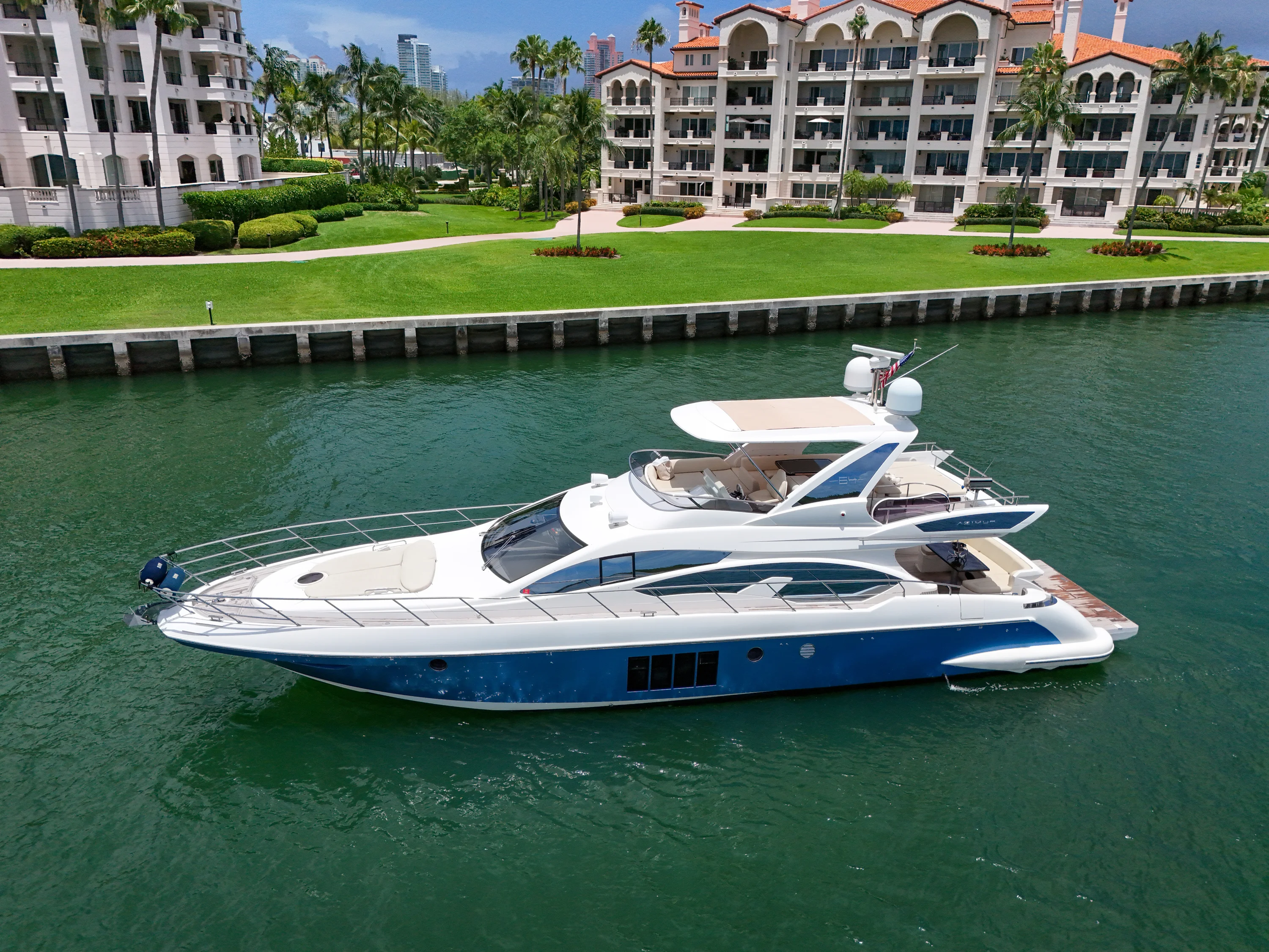 2012 Azimut 64 FLY Image Thumbnail #13