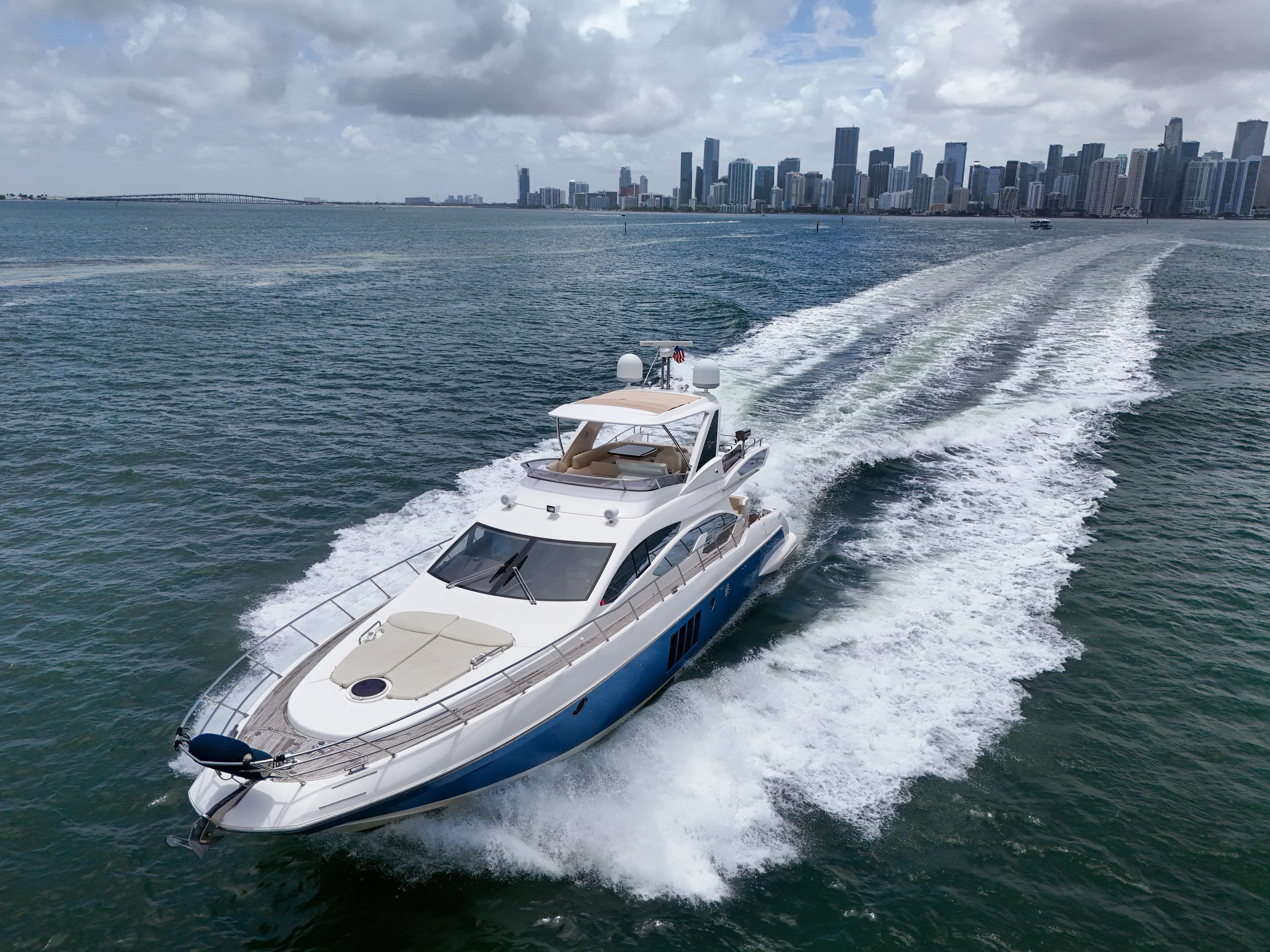 2012 Azimut 64 FLY Image Thumbnail #24