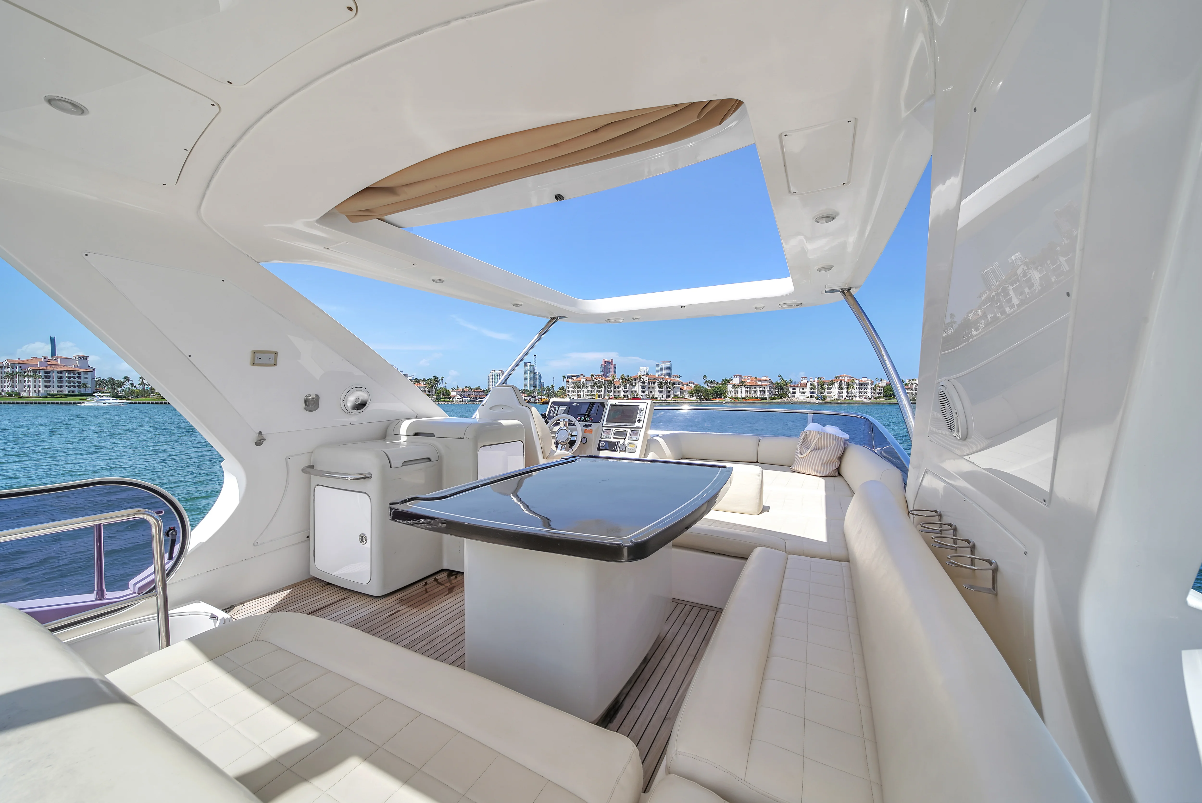 2012 Azimut 64 FLY Image Thumbnail #31