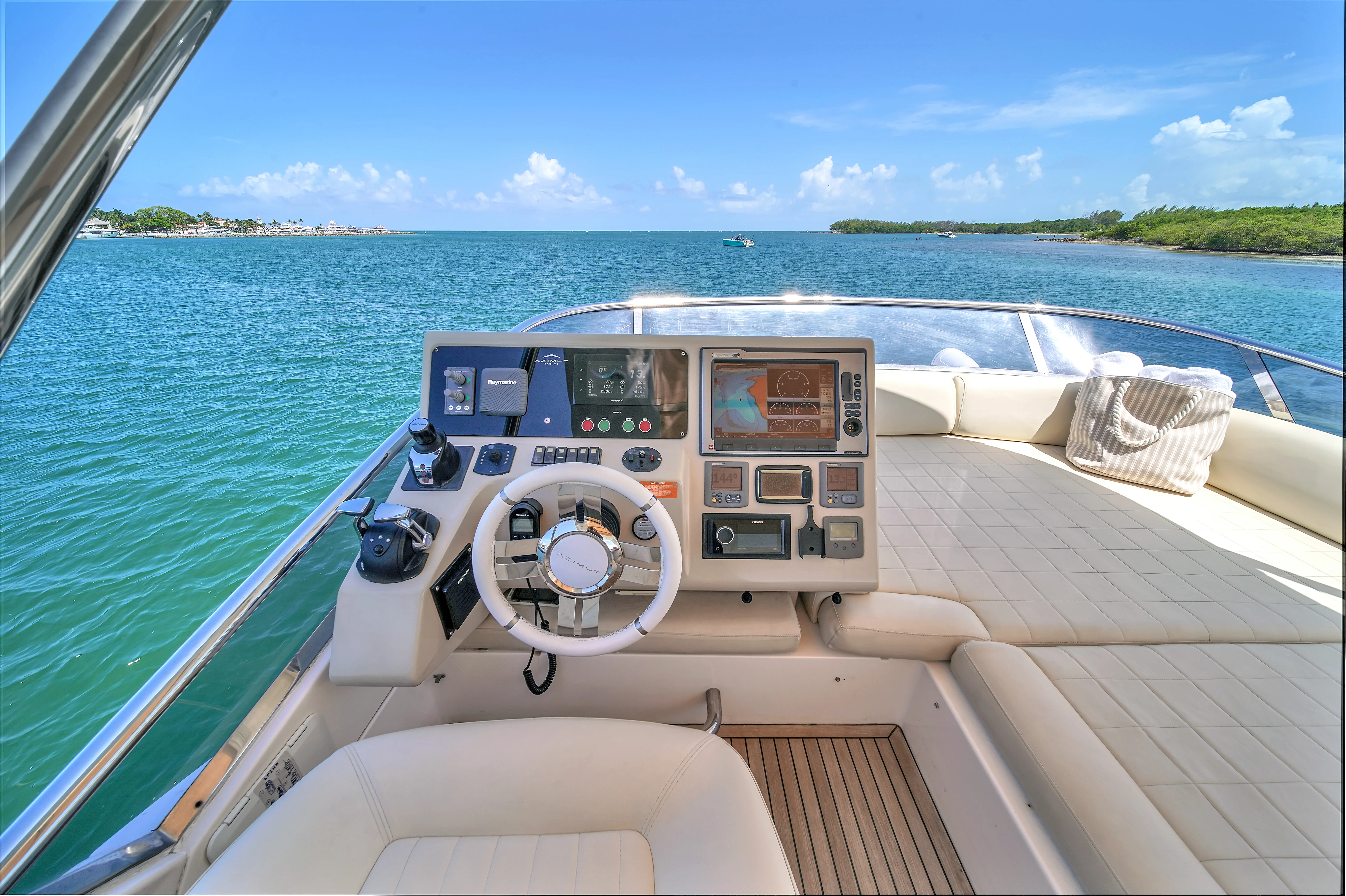 2012 Azimut 64 FLY Image Thumbnail #48