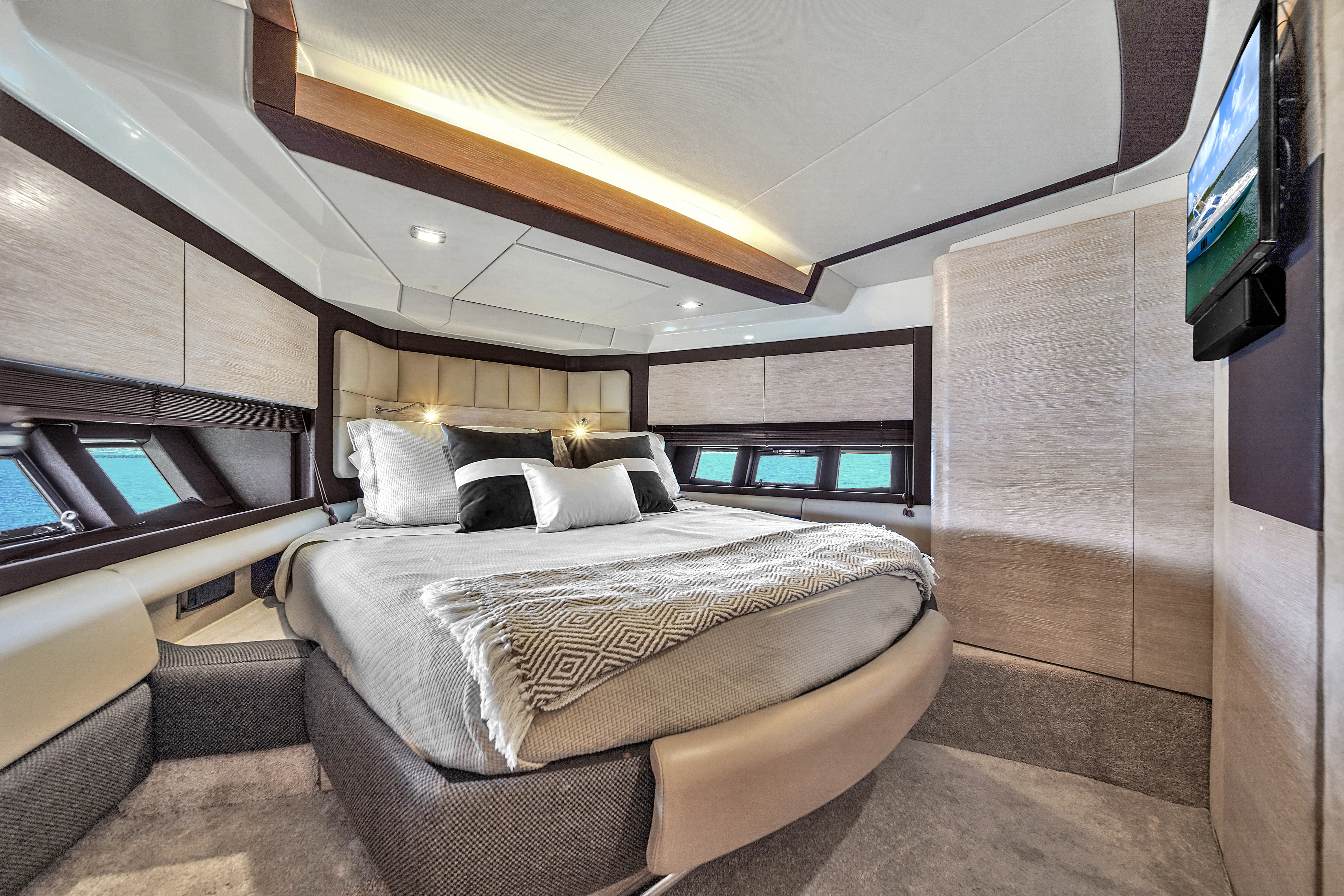 2012 Azimut 64 FLY Image Thumbnail #75