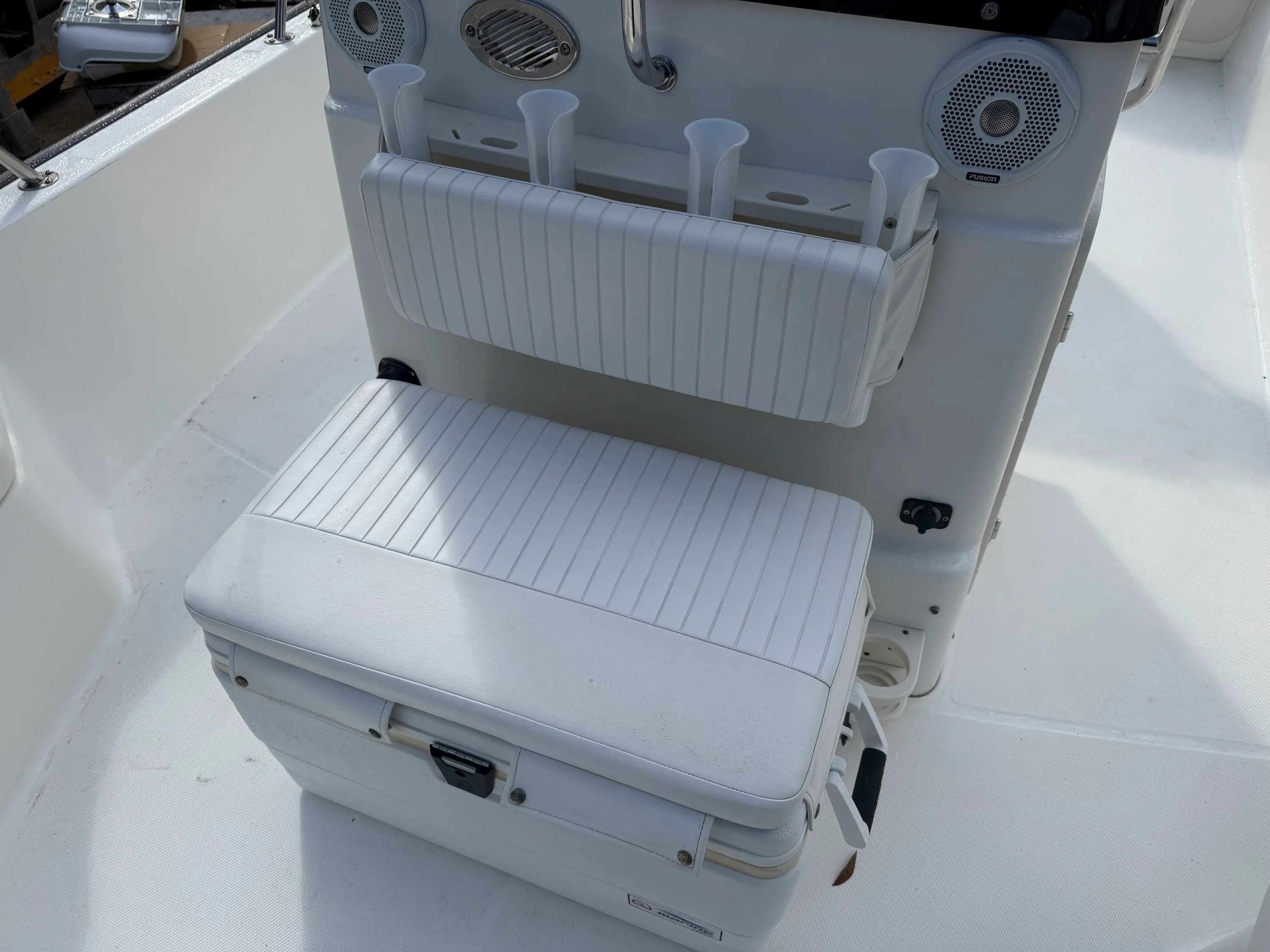 2015 Boston Whaler 190 MONTAUAK Image Thumbnail #18