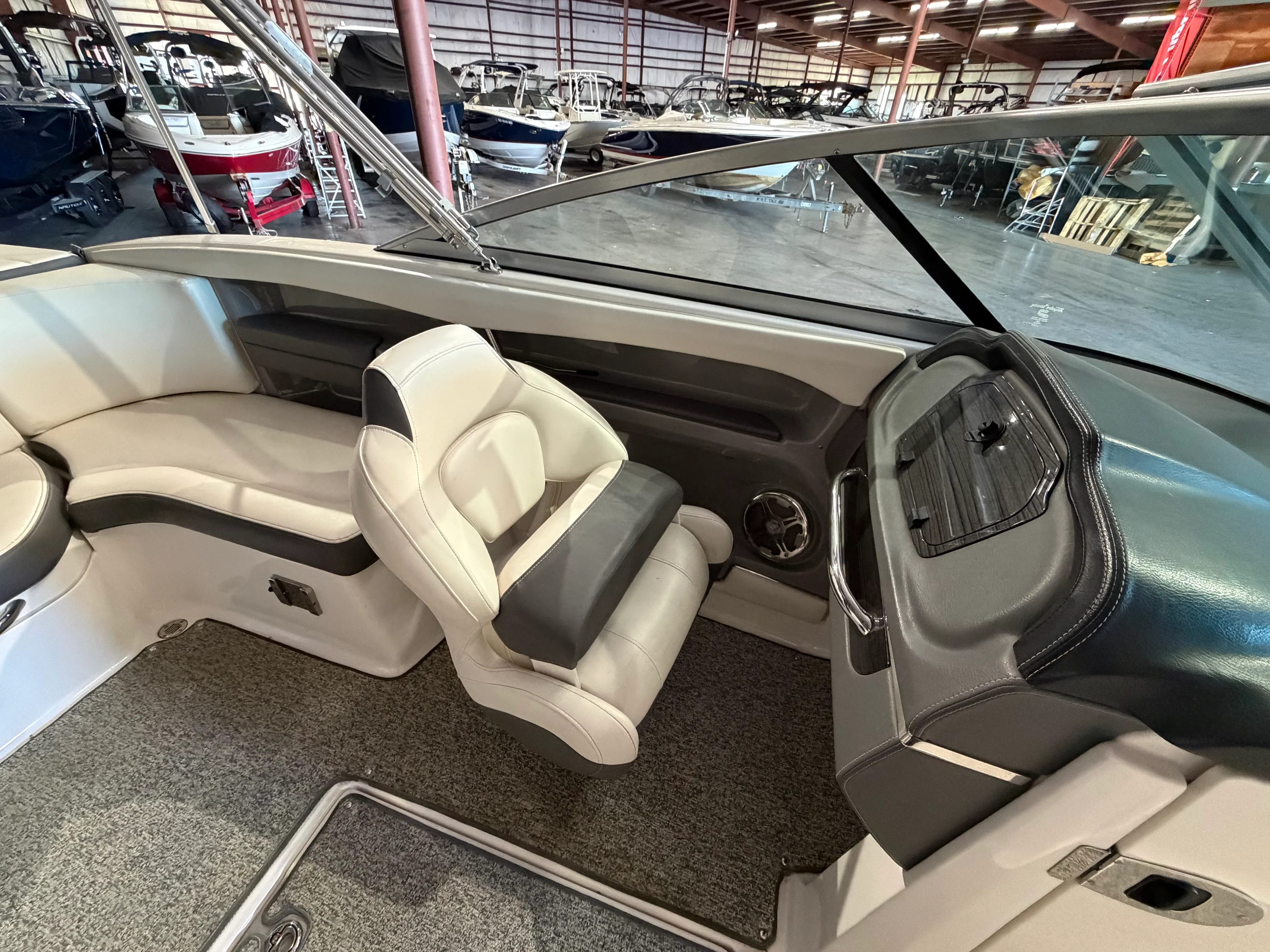2014 Chaparral 226 SSI Image Thumbnail #23