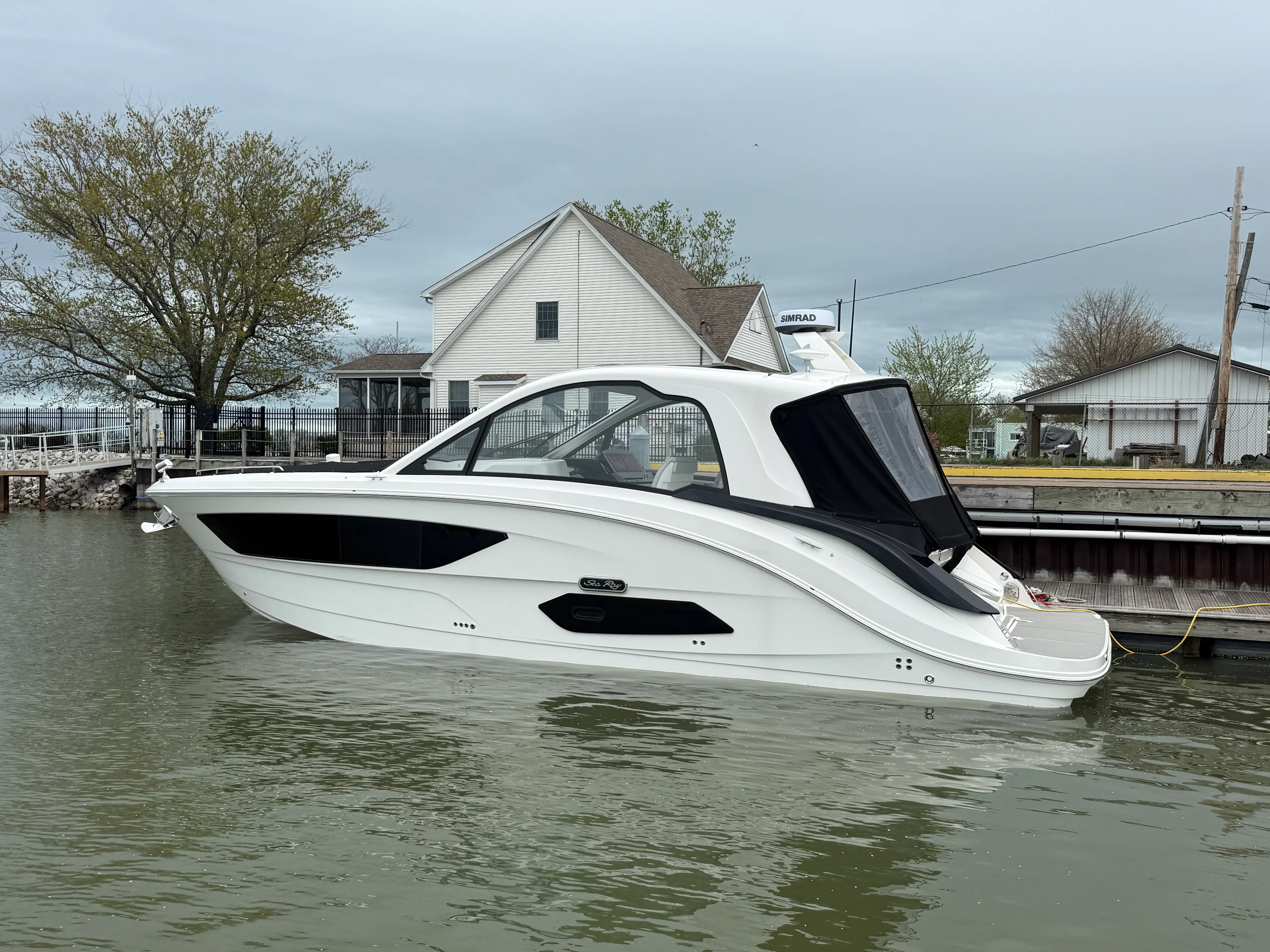 2026 Sea Ray Sundancer 370 Image Thumbnail #1