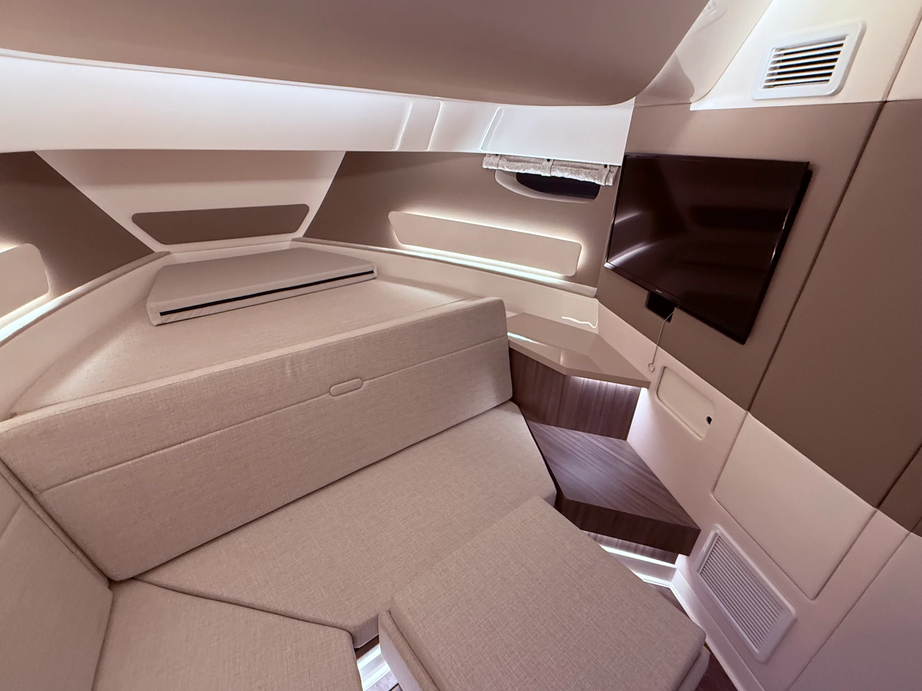 2026 Sea Ray Sundancer 370 Image Thumbnail #24