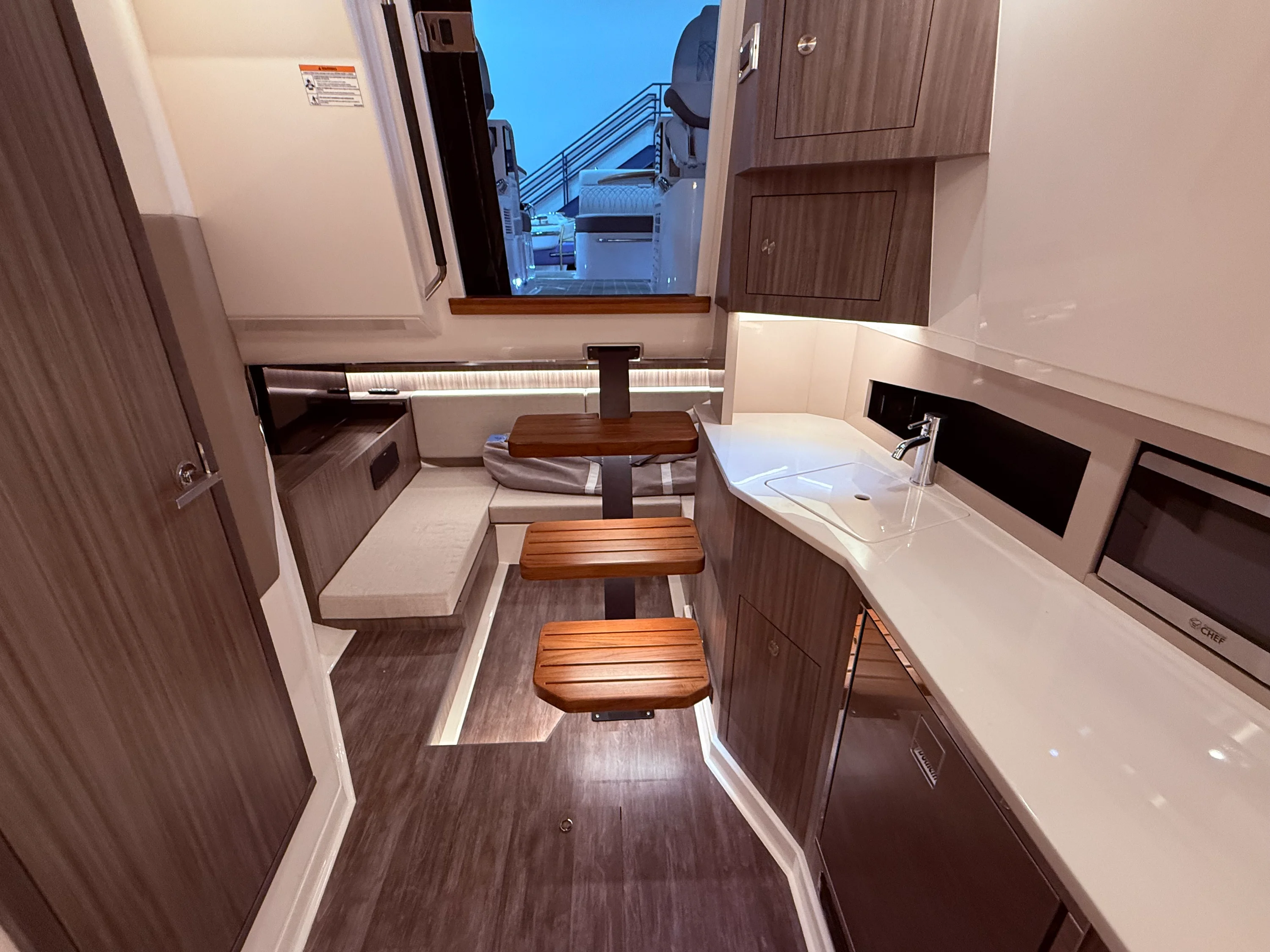 2026 Sea Ray Sundancer 370 Image Thumbnail #25