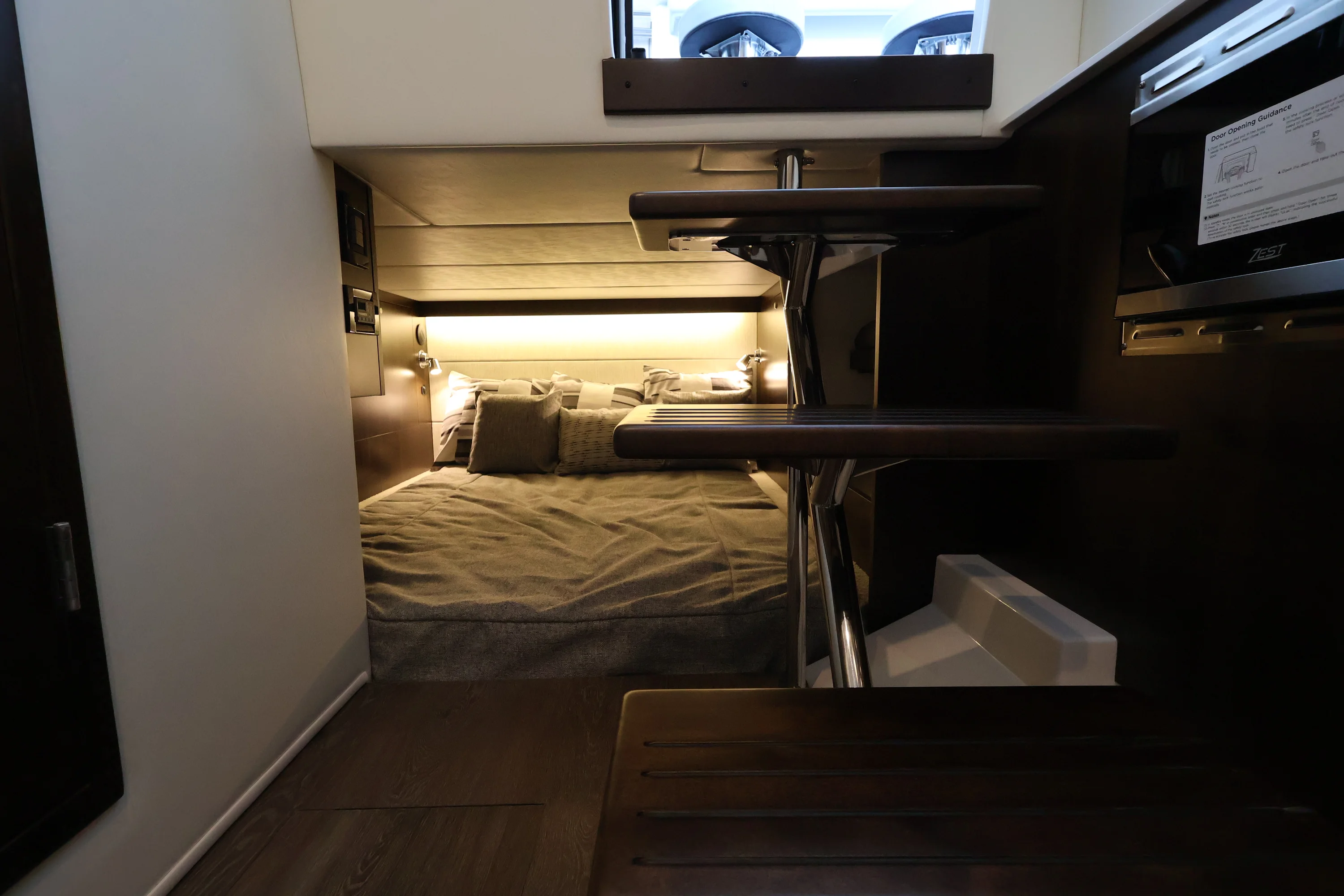 2026 Cruisers Yachts 38 GLS Outboard Image Thumbnail #45