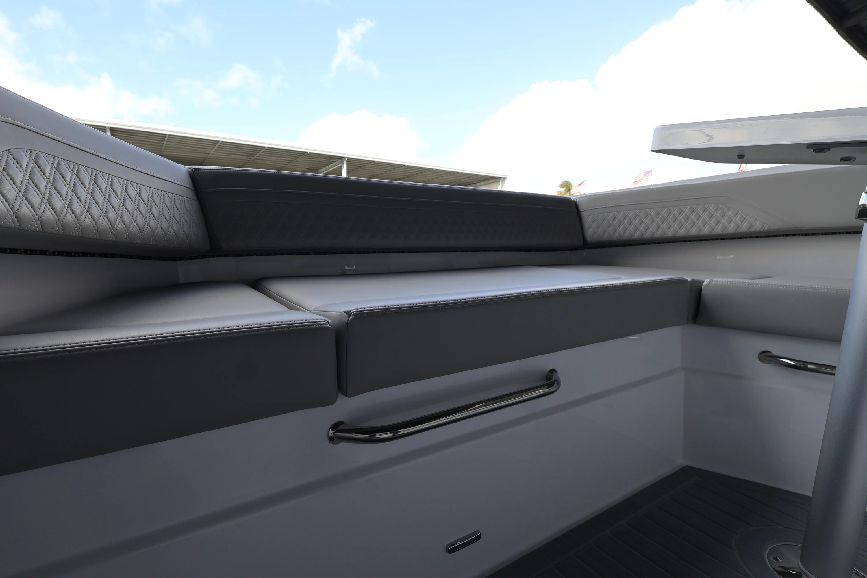 2026 Cruisers Yachts 38 GLS Outboard Image Thumbnail #54