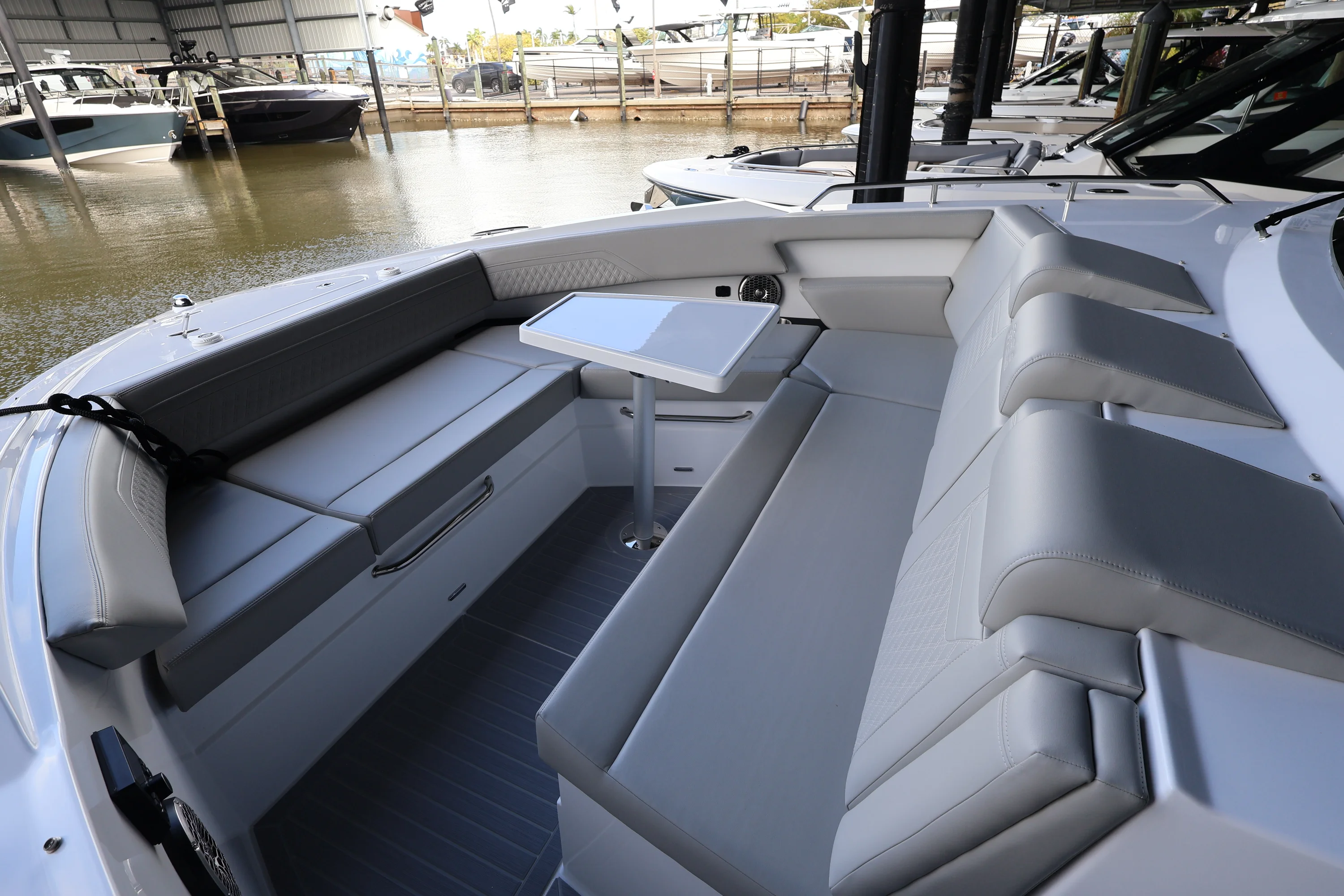 2026 Cruisers Yachts 38 GLS Outboard Image Thumbnail #50