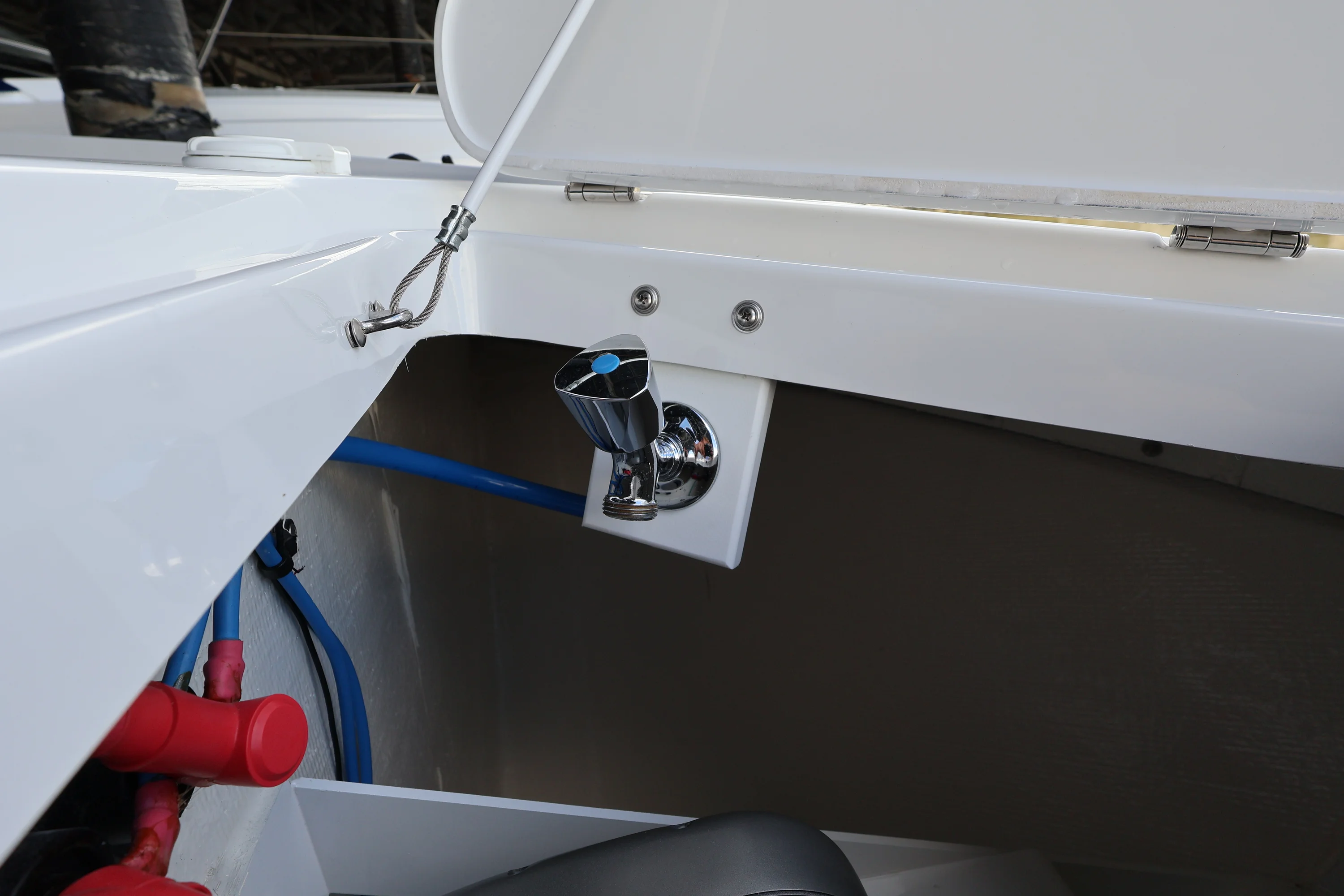 2026 Cruisers Yachts 38 GLS Outboard Image Thumbnail #57