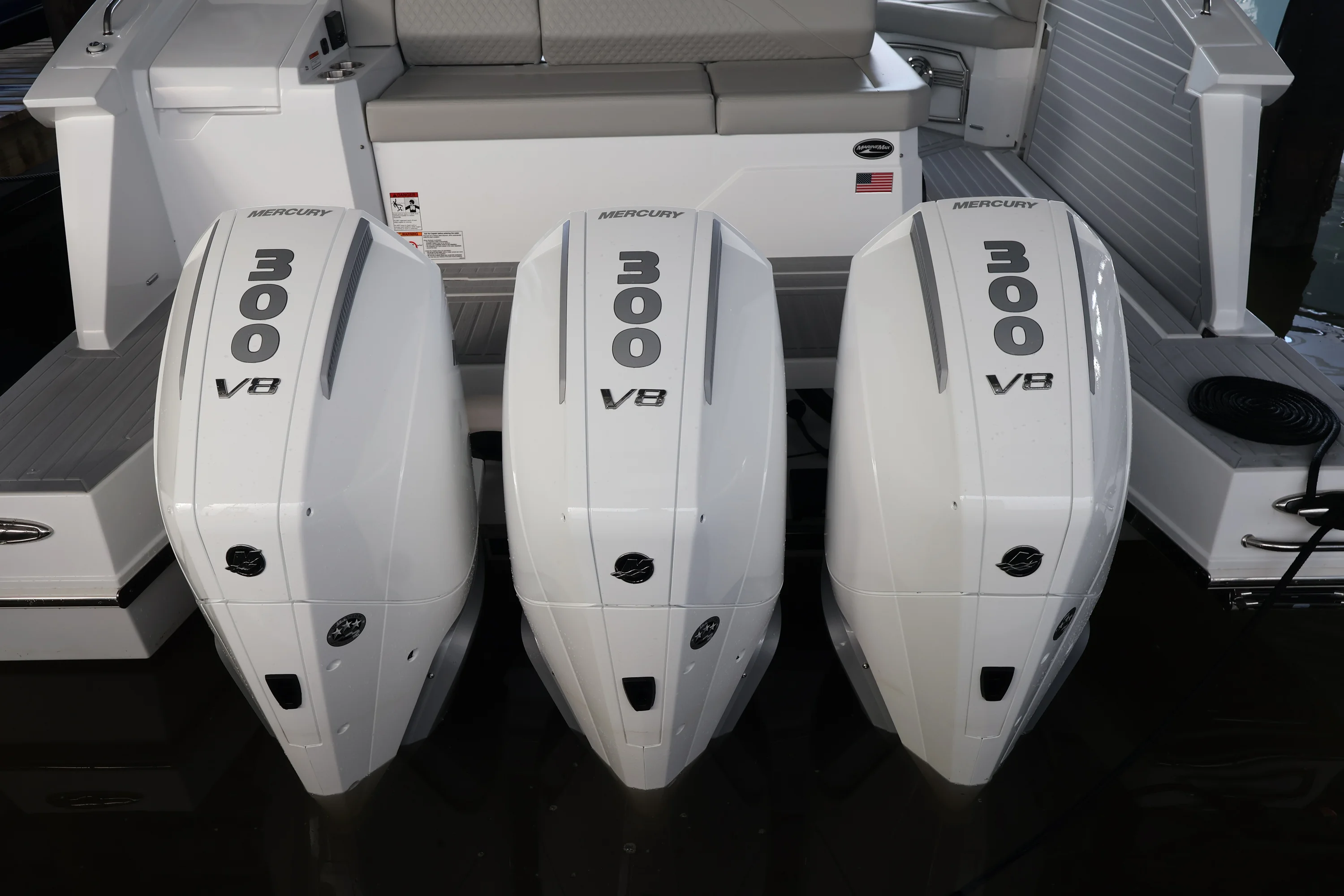 2026 Cruisers Yachts 38 GLS Outboard Image Thumbnail #11