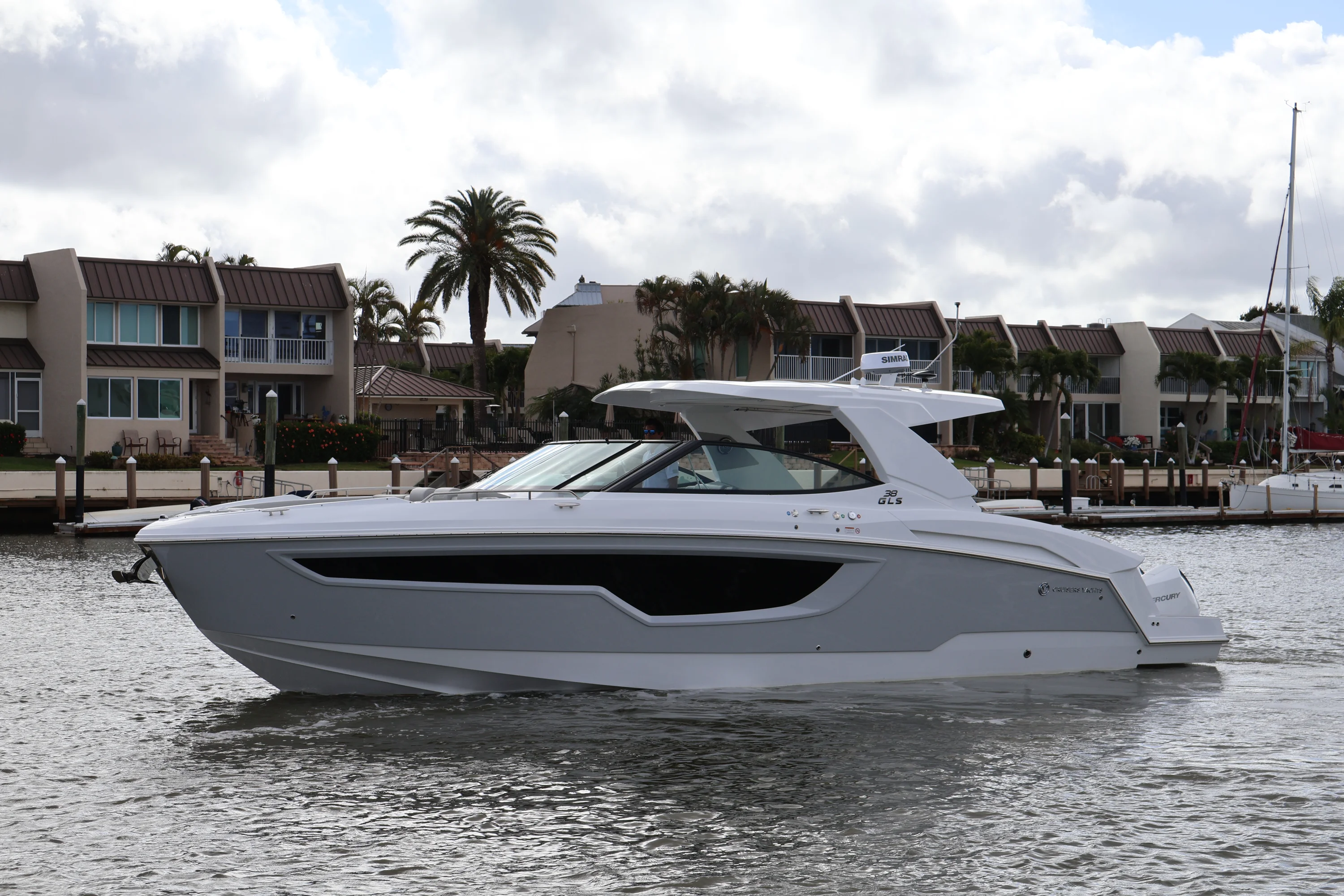 2026 Cruisers Yachts 38 GLS Outboard Image Thumbnail #0