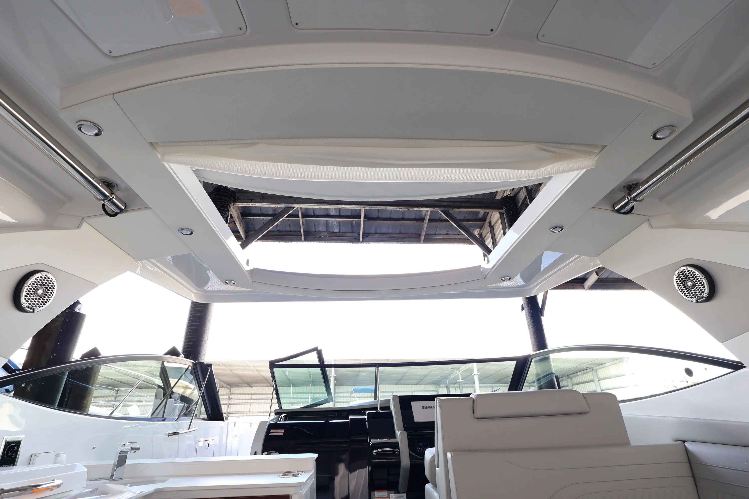 2026 Cruisers Yachts 38 GLS Outboard Image Thumbnail #60