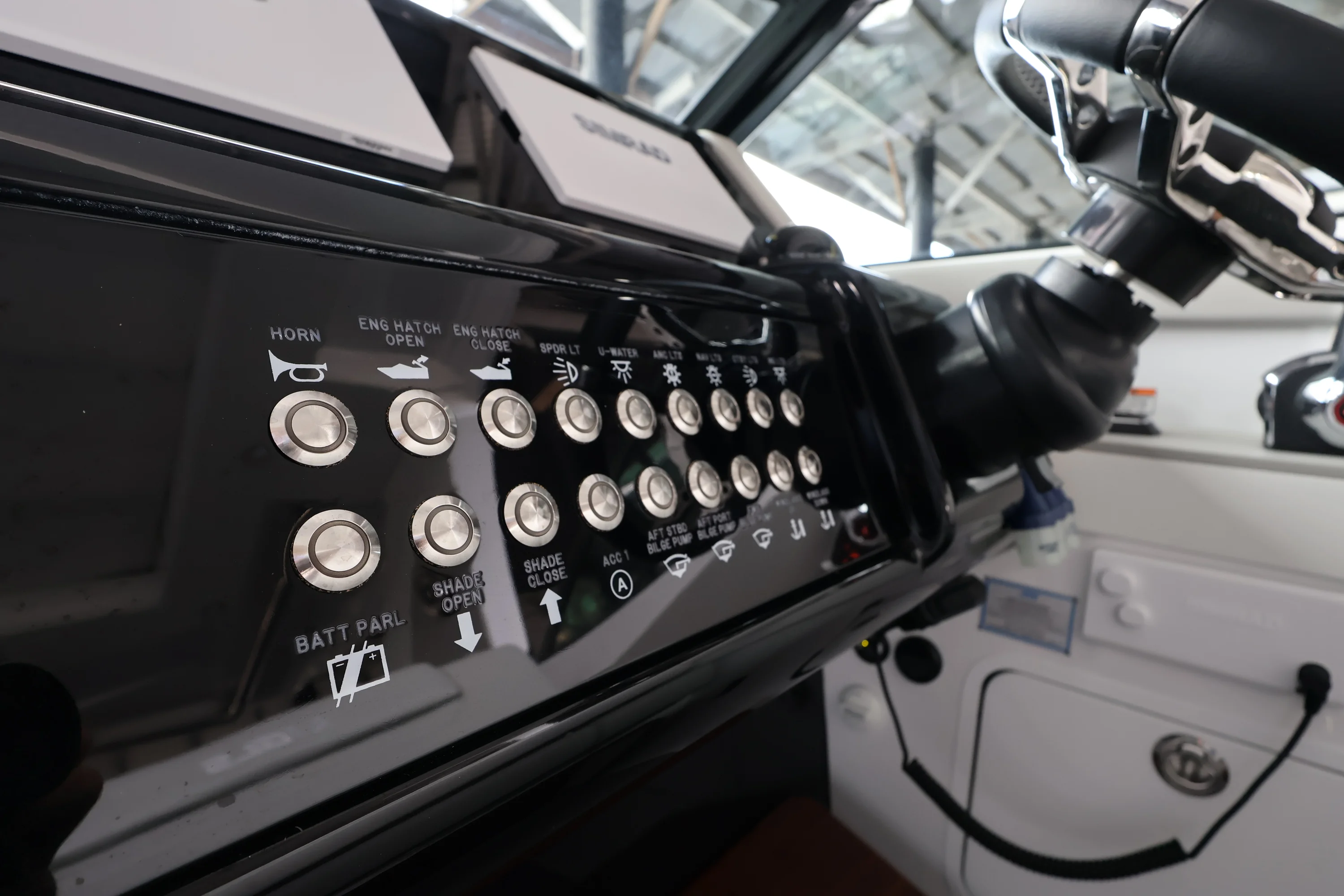 2026 Cruisers Yachts 38 GLS Outboard Image Thumbnail #31