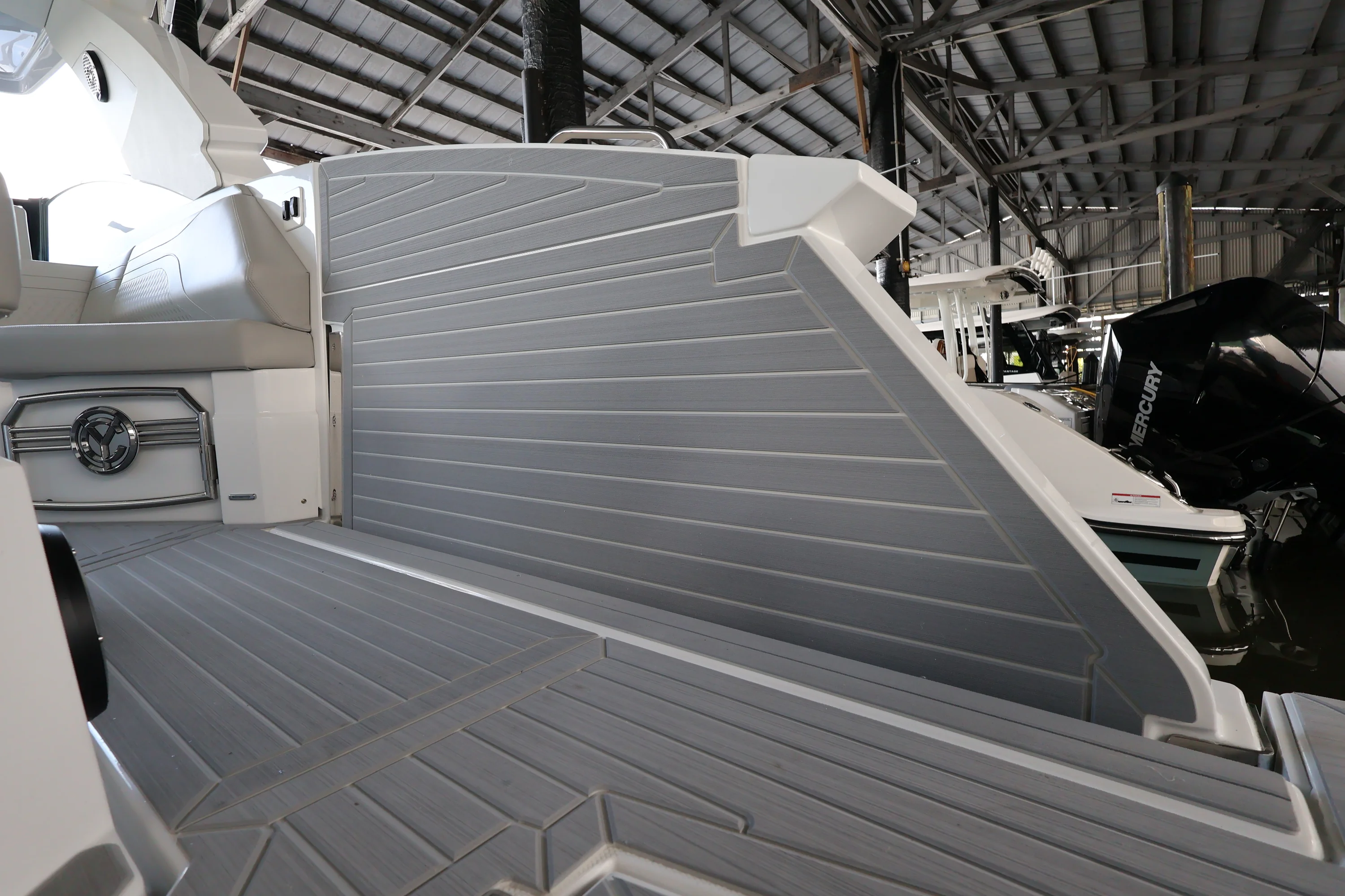 2026 Cruisers Yachts 38 GLS Outboard Image Thumbnail #16