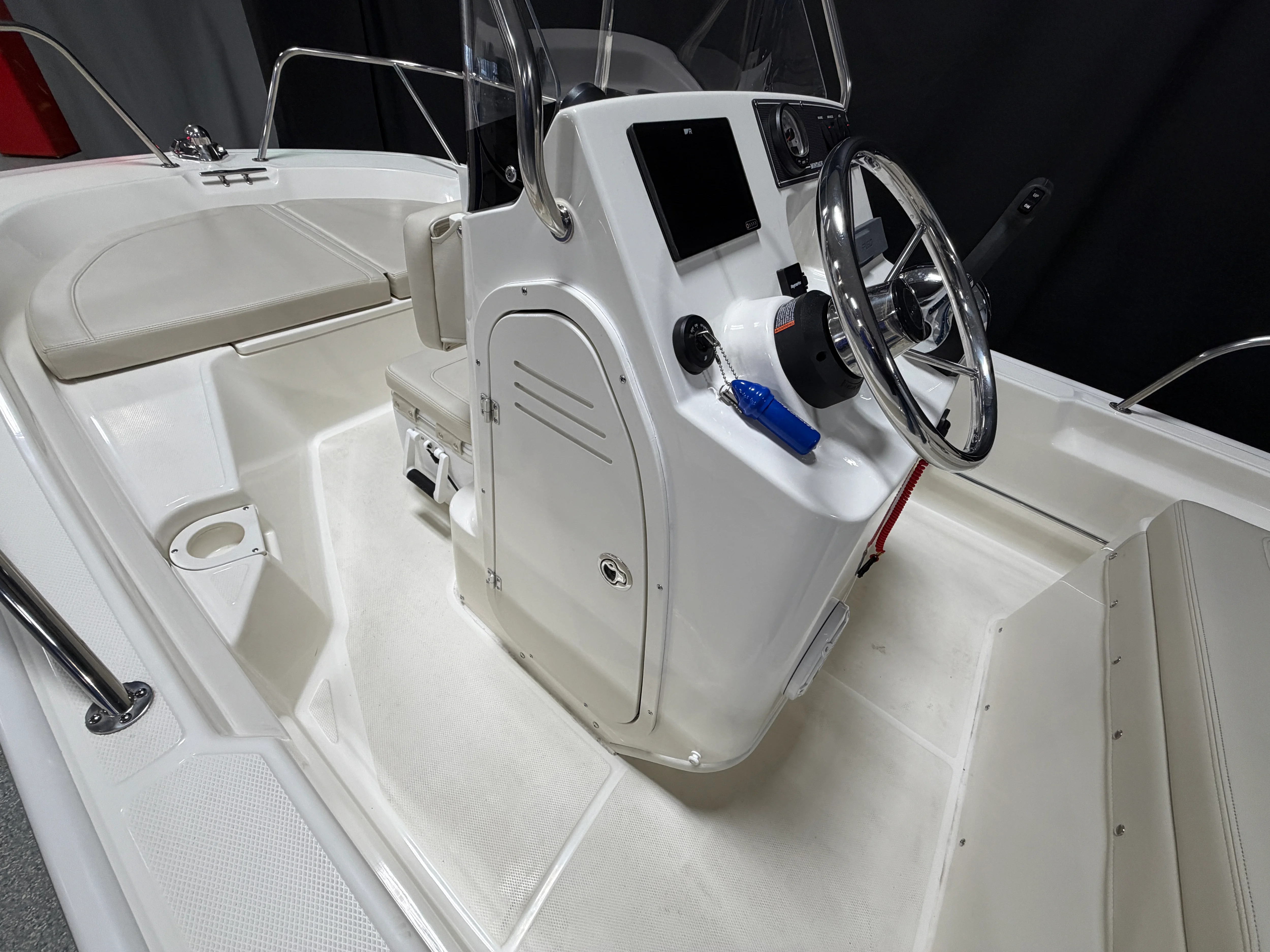 2022 Boston Whaler 150 Montauk Image Thumbnail #36