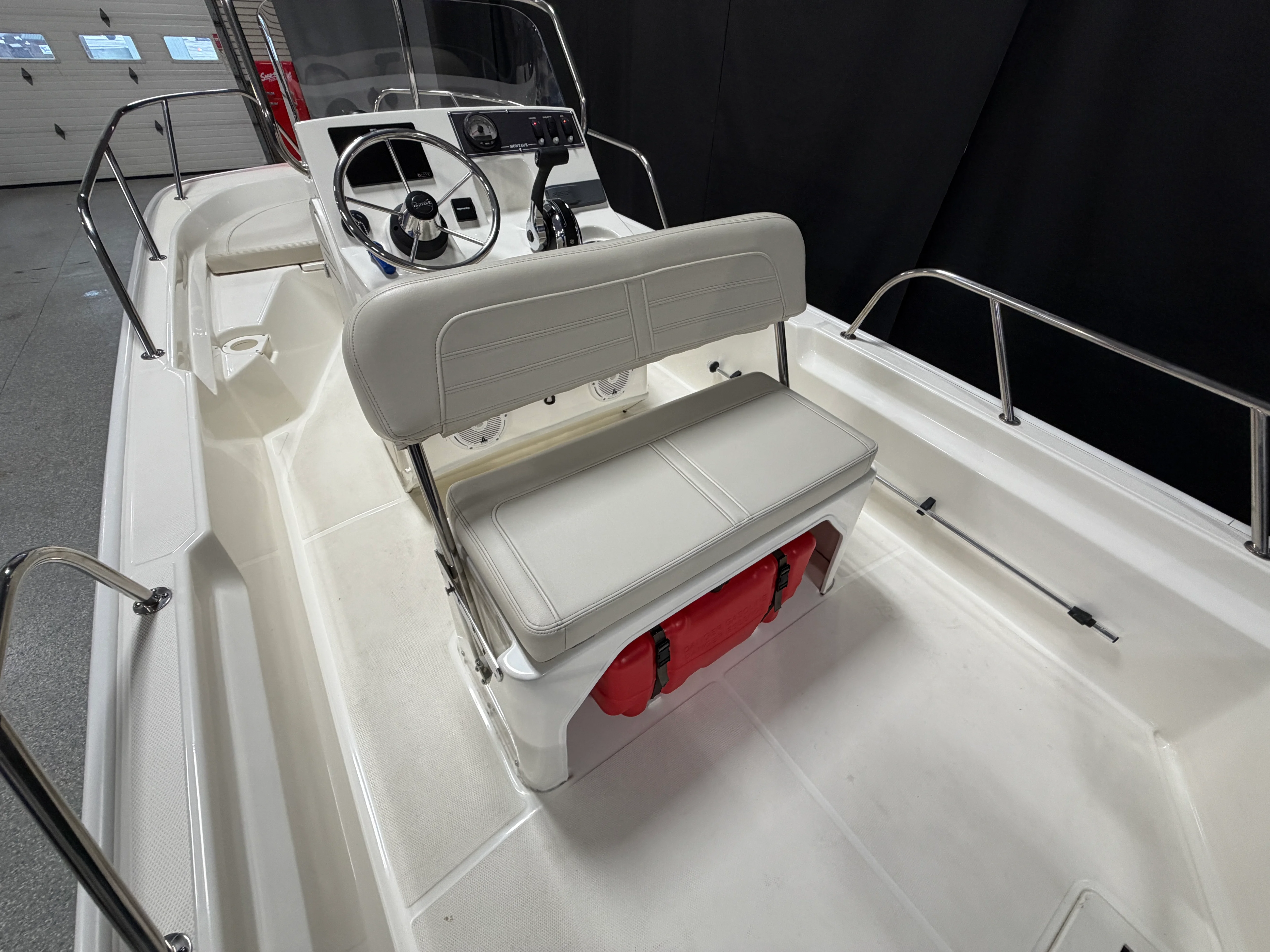 2022 Boston Whaler 150 Montauk Image Thumbnail #24