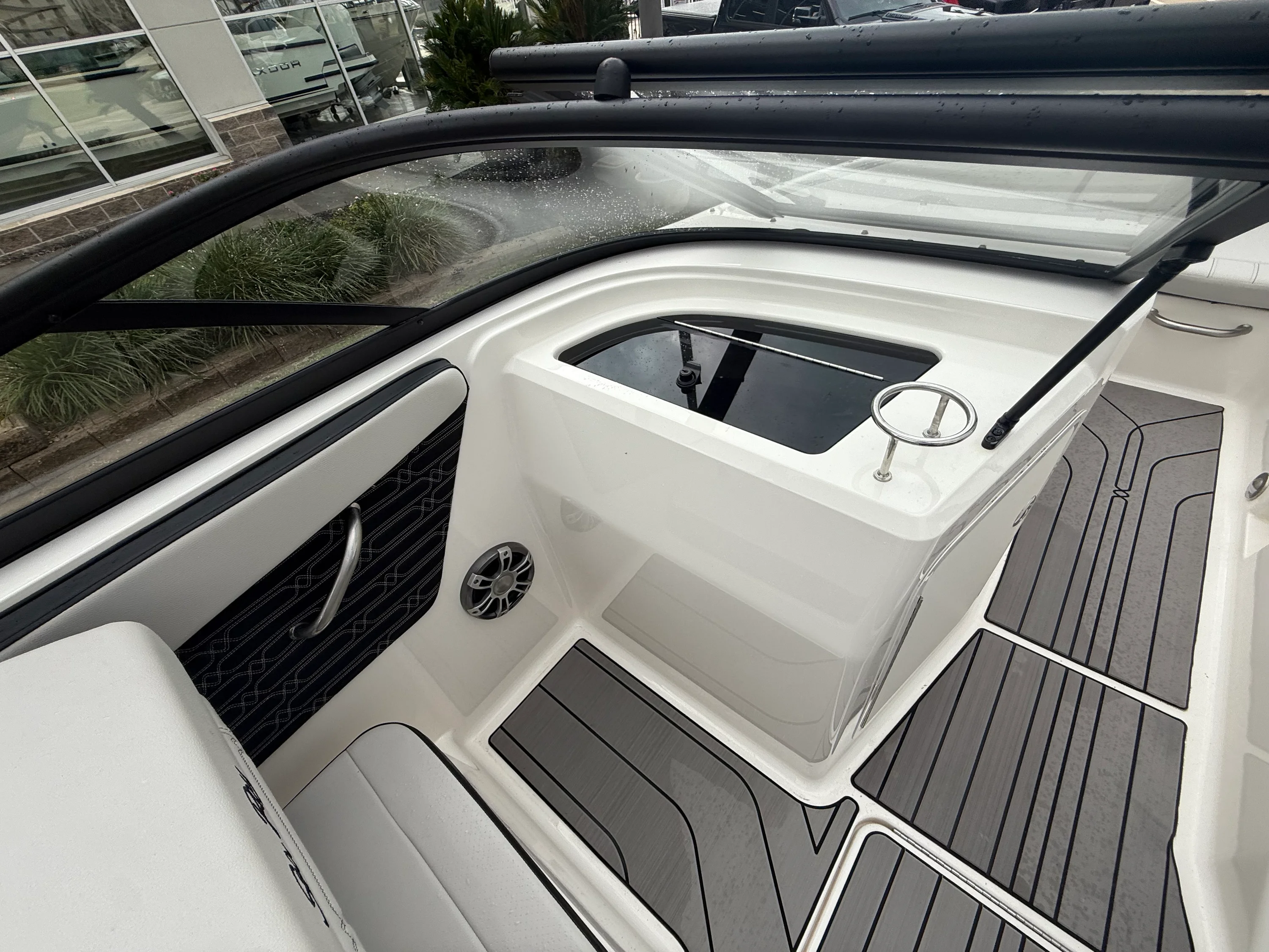 2024 Sea Ray 210 SPX Outboard Image Thumbnail #15