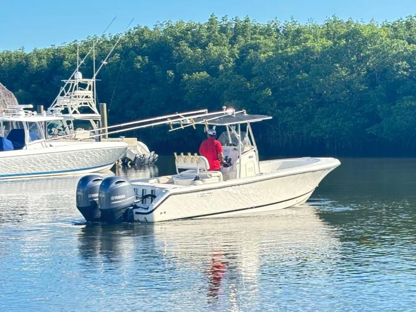 2005 Pursuit 2570 CC Image Thumbnail #4