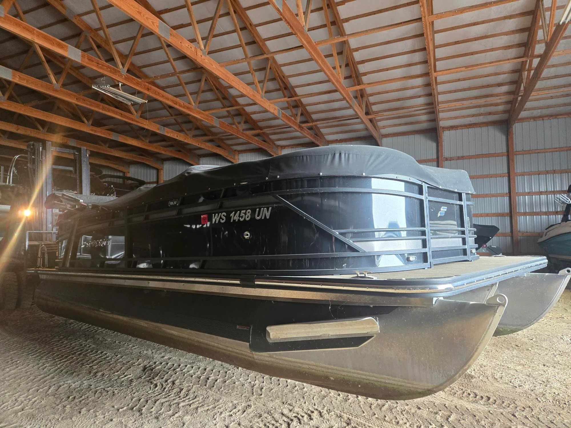 2022 Starcraft SLS3 TRITOON Image Thumbnail #0