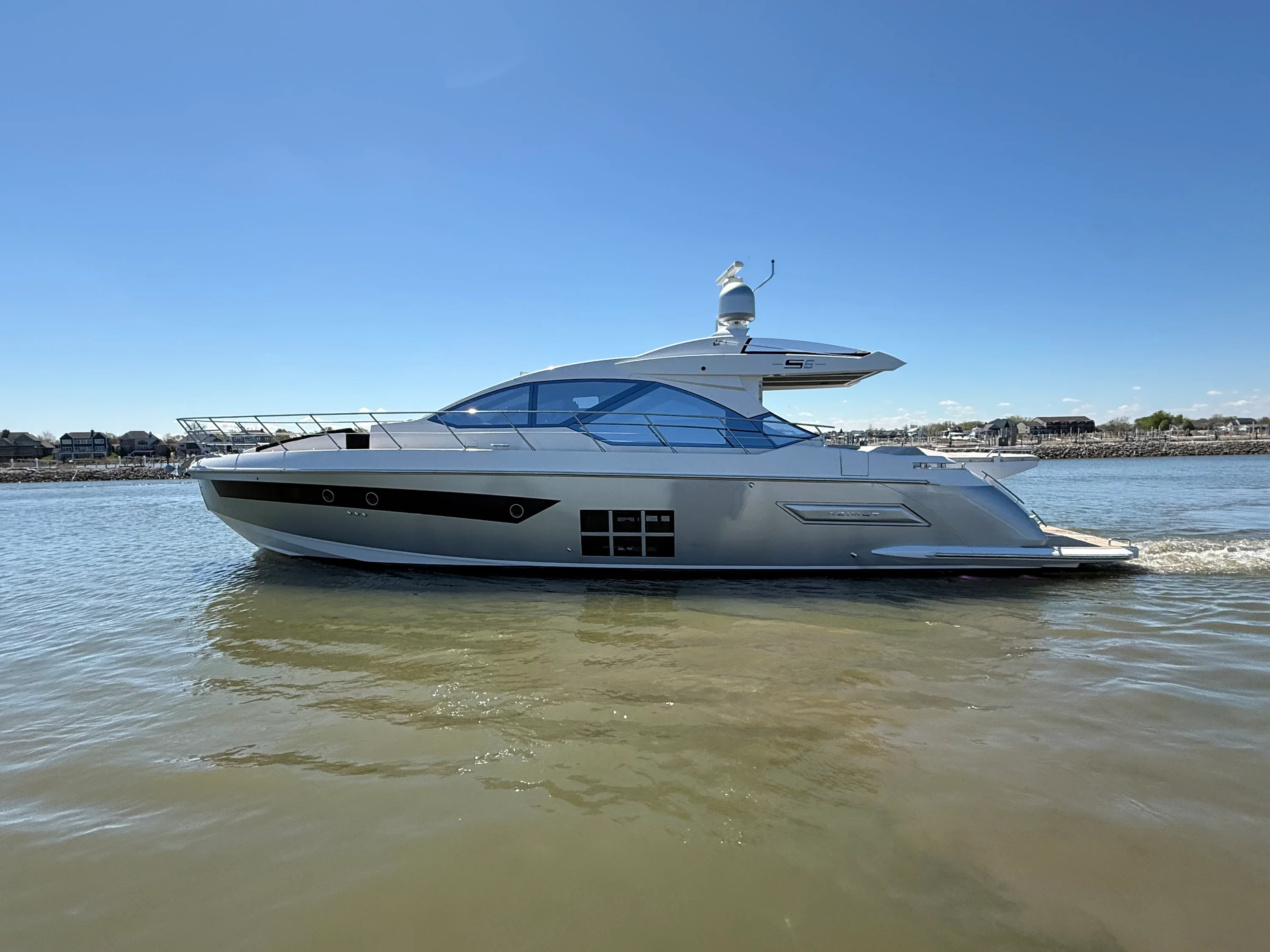 2019 Azimut S6 Image Thumbnail #2