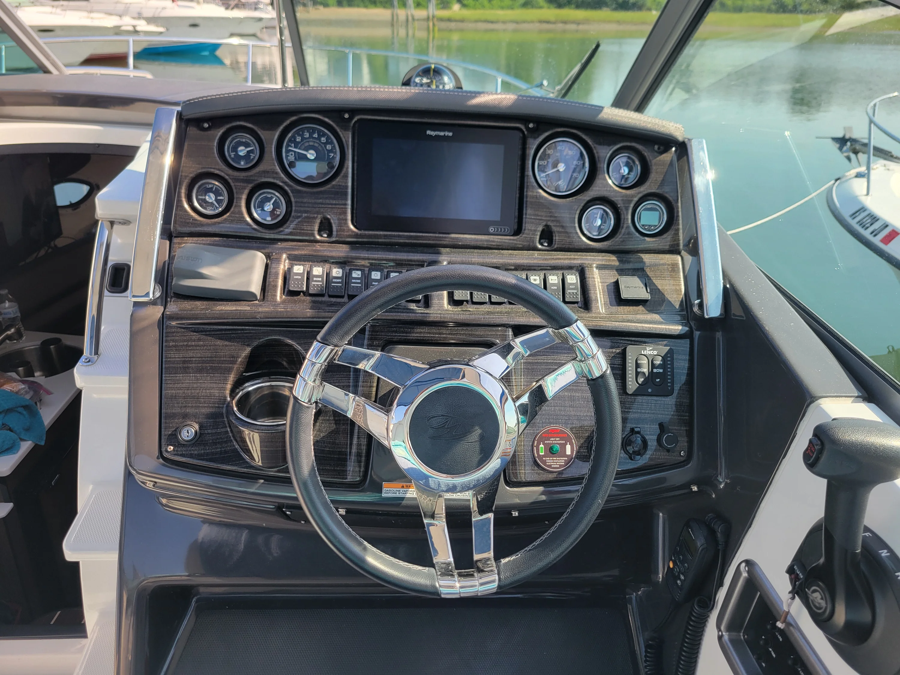 2018 Monterey 275 SPORT YACHT Image Thumbnail #7