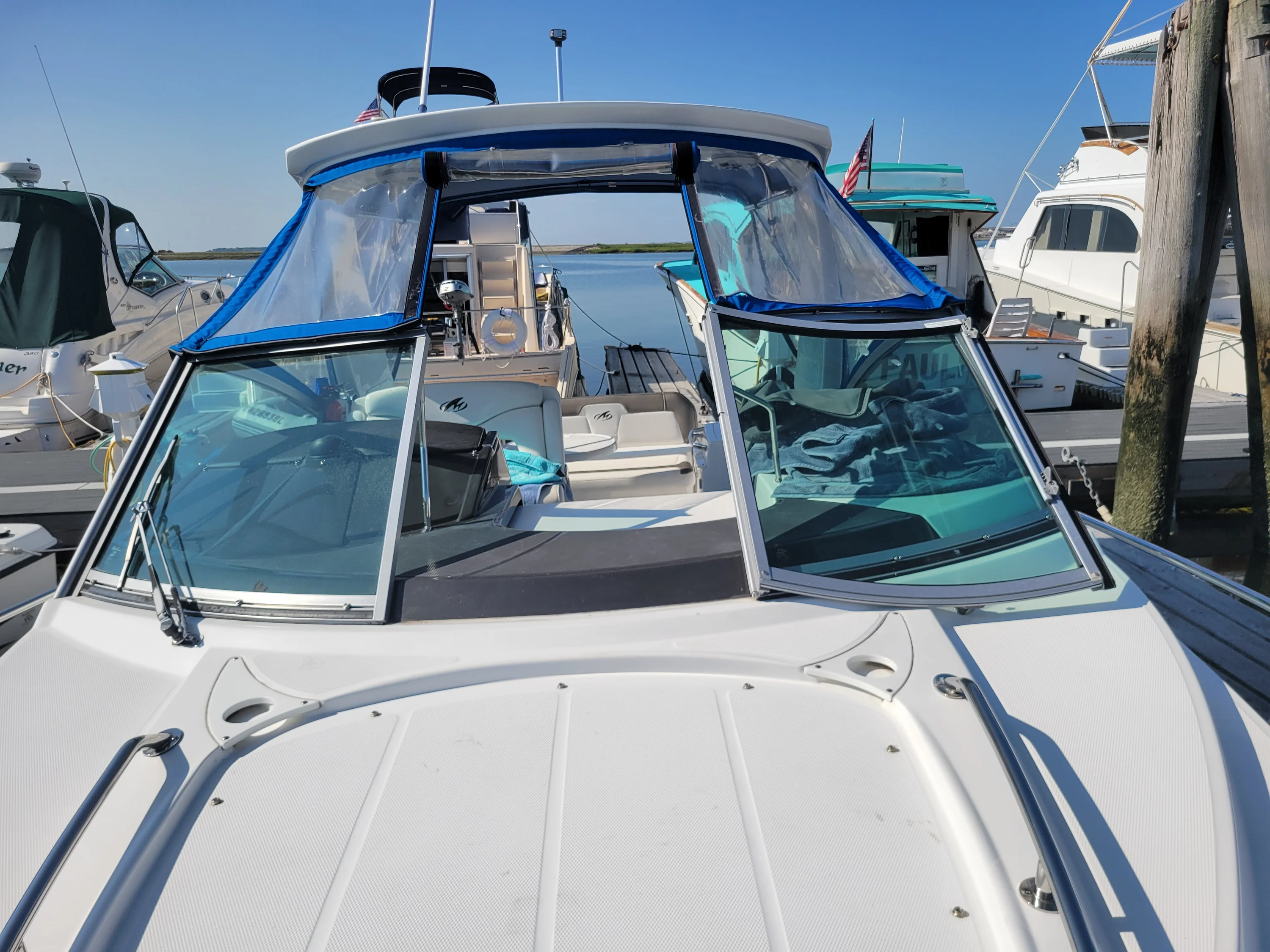 2018 Monterey 275 SPORT YACHT Image Thumbnail #6