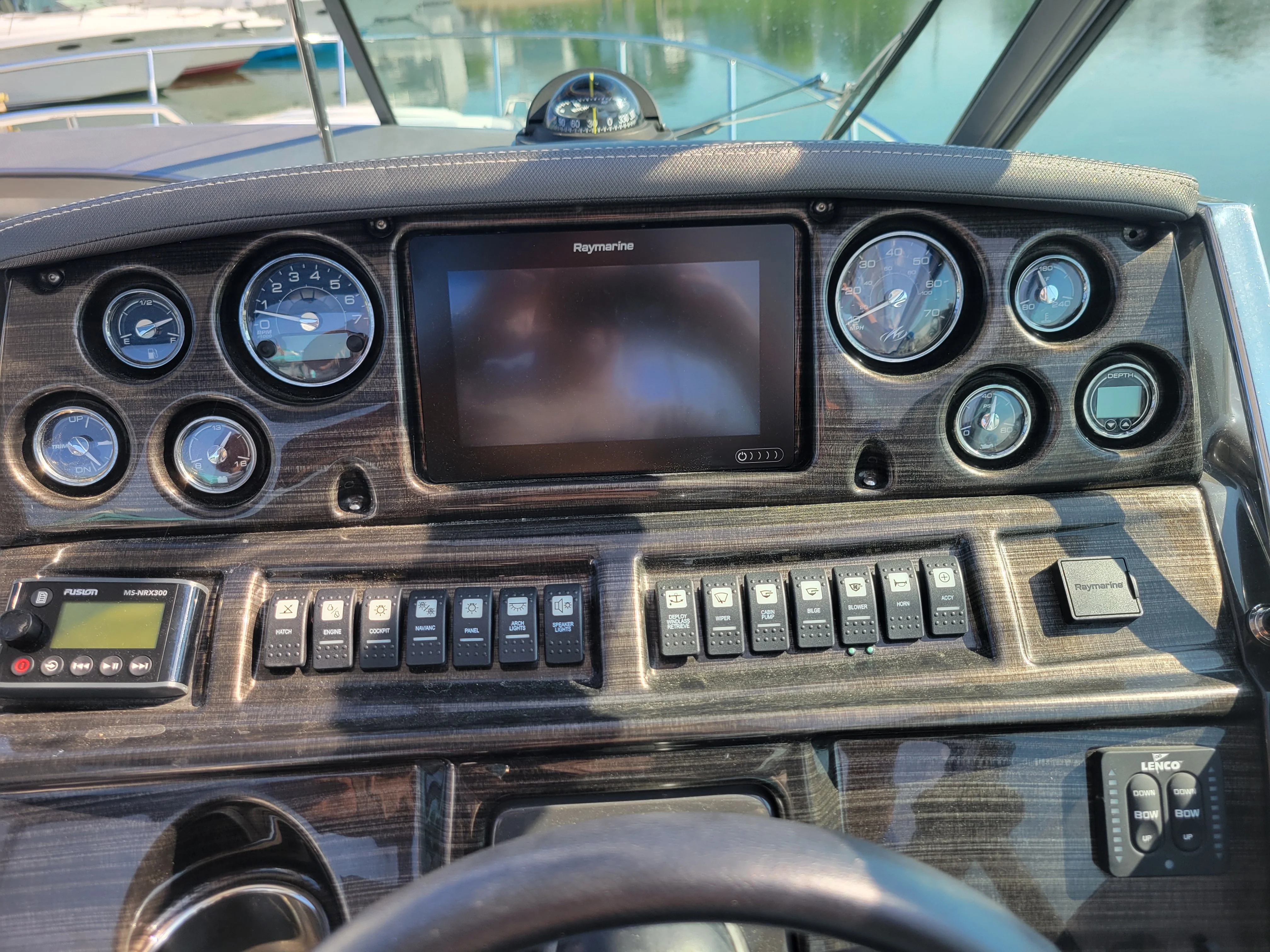 2018 Monterey 275 SPORT YACHT Image Thumbnail #8