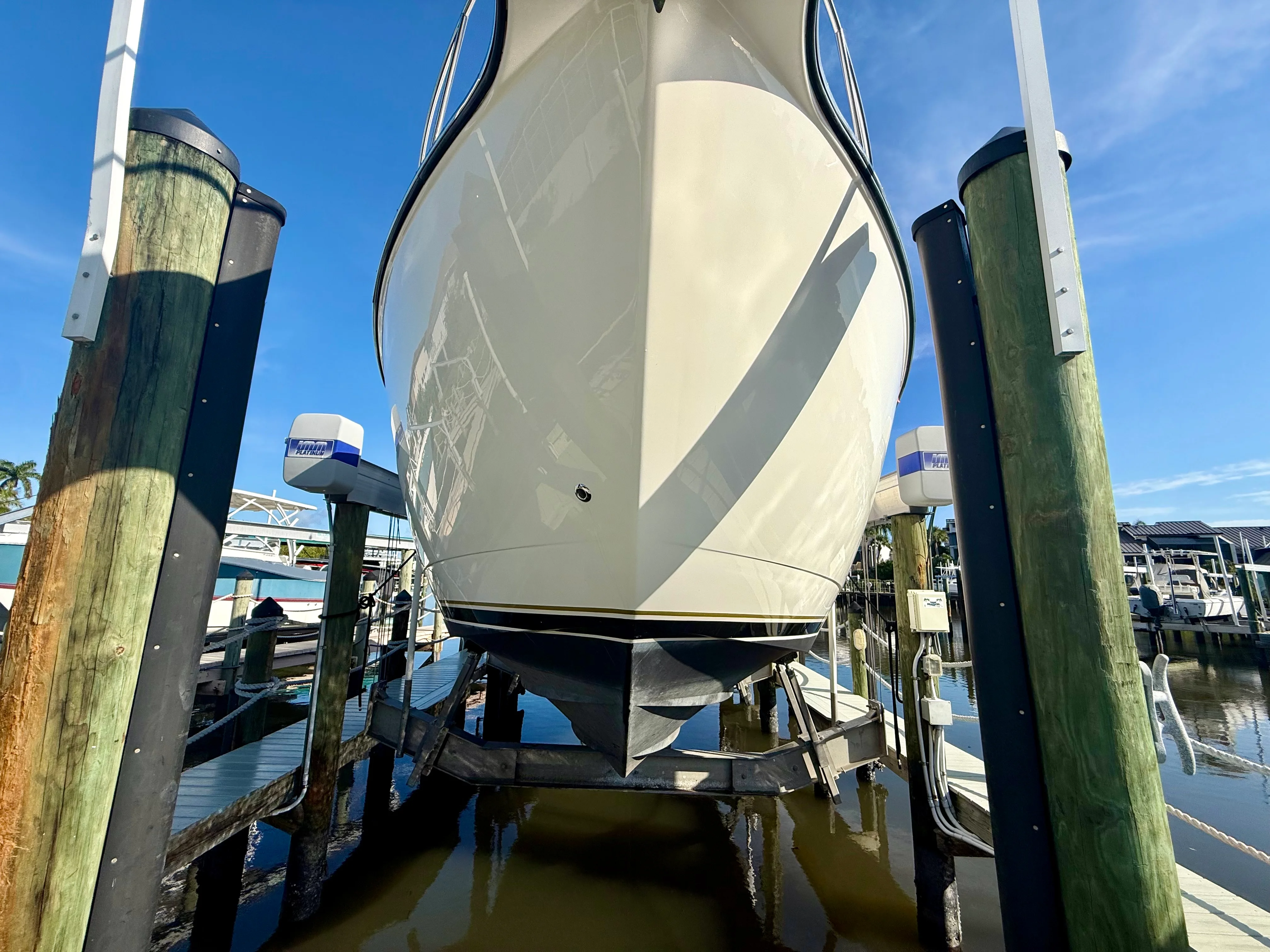 2008 Tiara Yachts 3500 SOVRAN Image Thumbnail #8