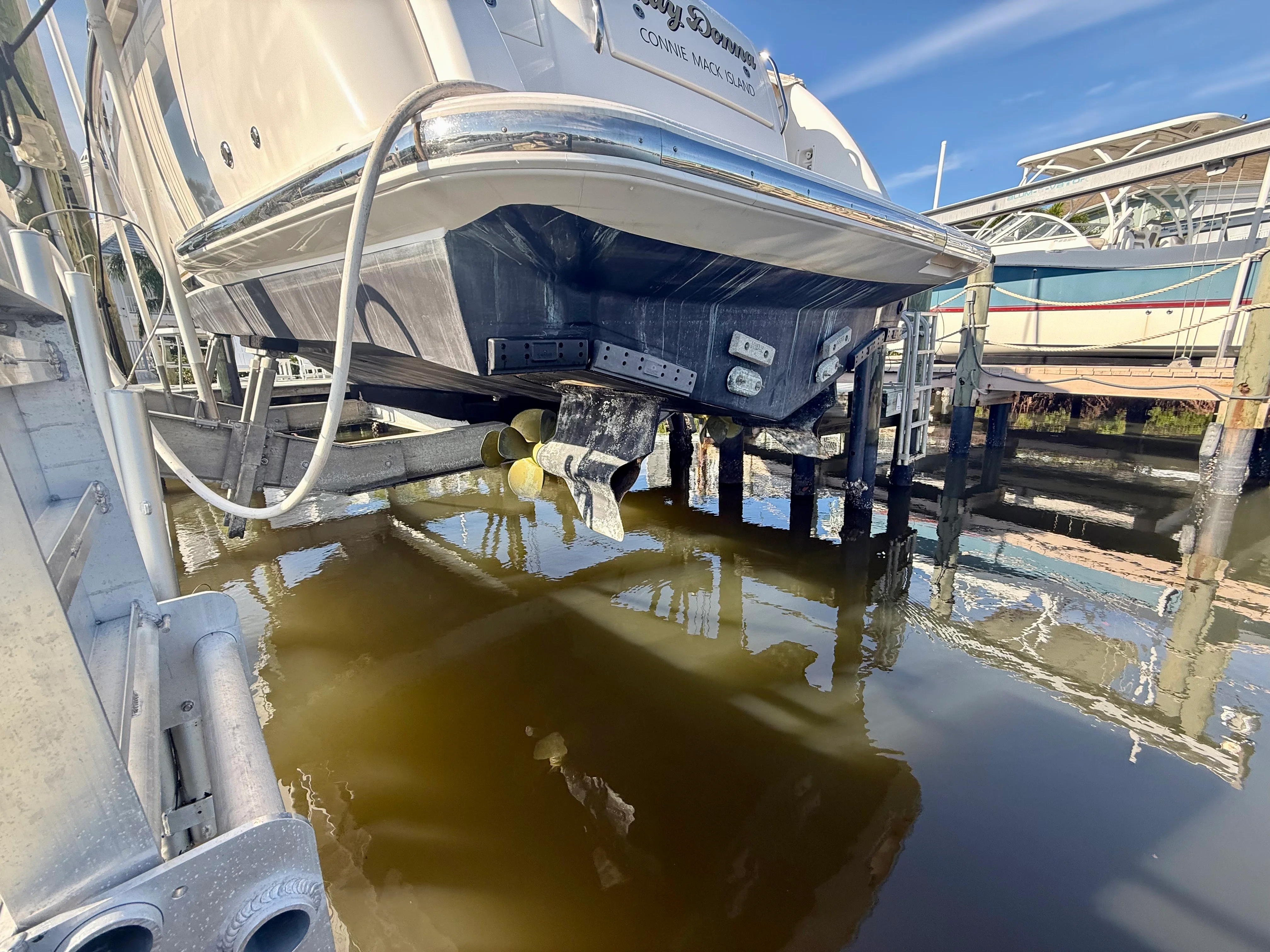 2008 Tiara Yachts 3500 SOVRAN Image Thumbnail #6