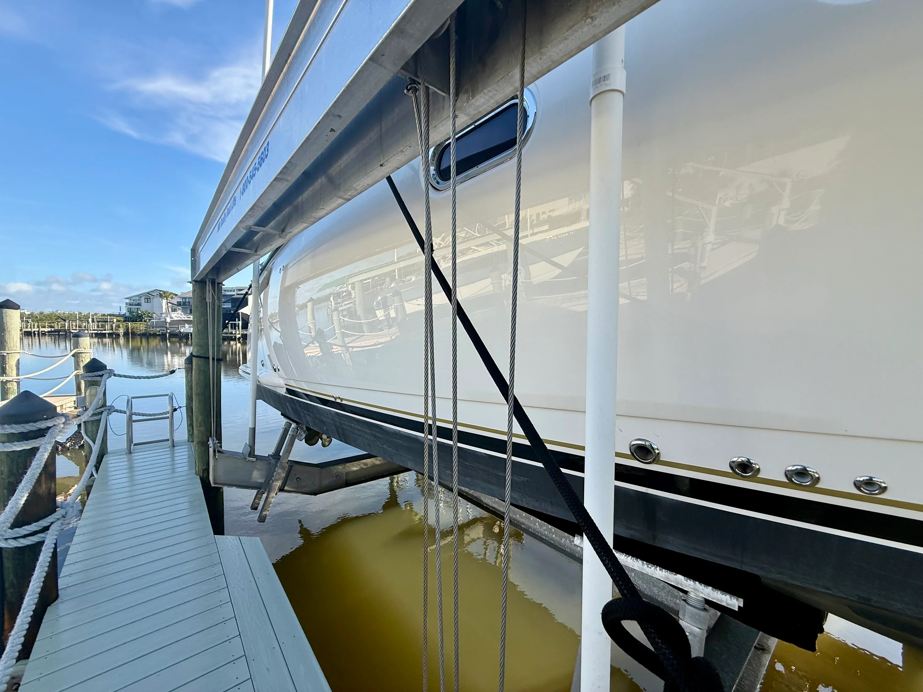 2008 Tiara Yachts 3500 SOVRAN Image Thumbnail #5