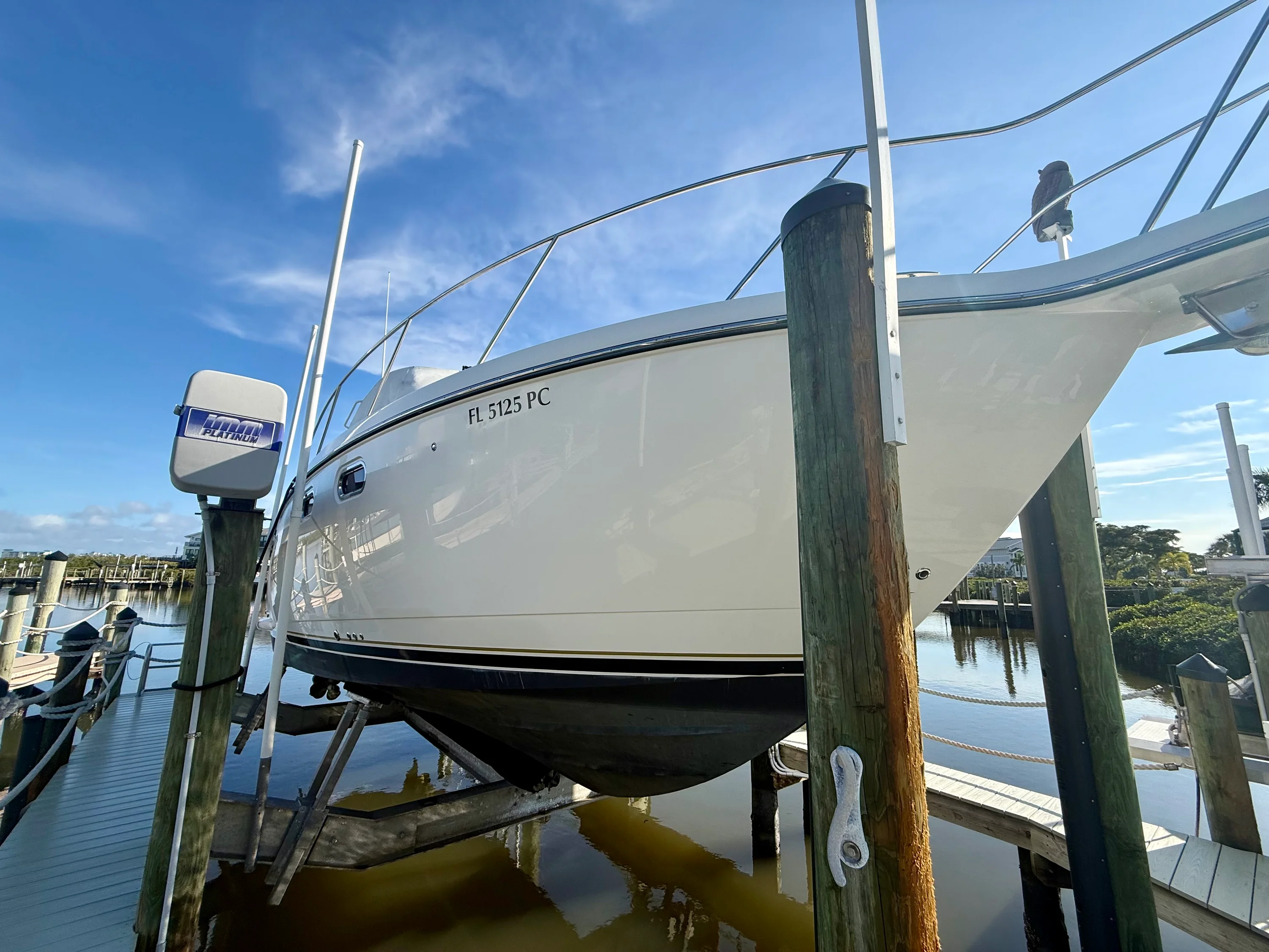 2008 Tiara Yachts 3500 SOVRAN Image Thumbnail #9