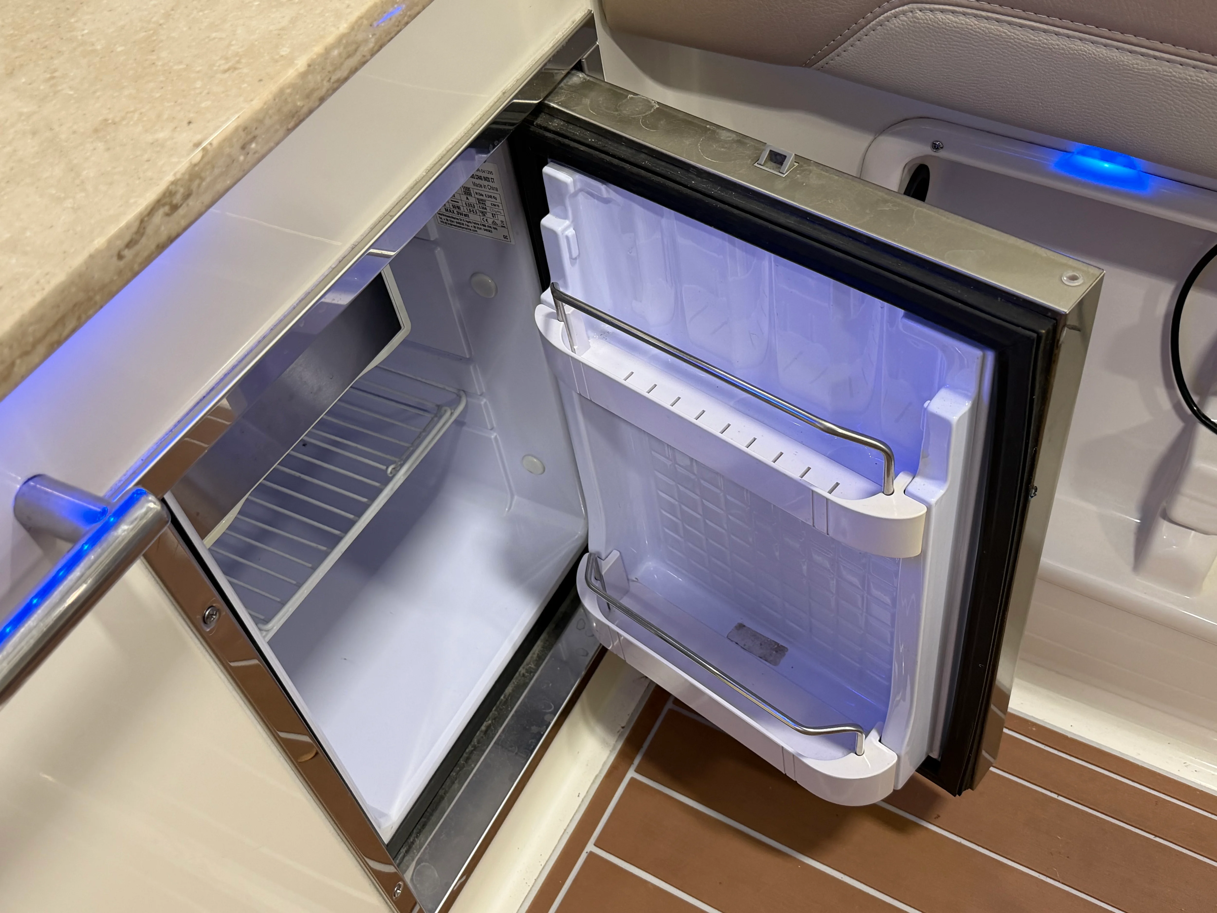 2019 Sailfish 275 DC Image Thumbnail #31