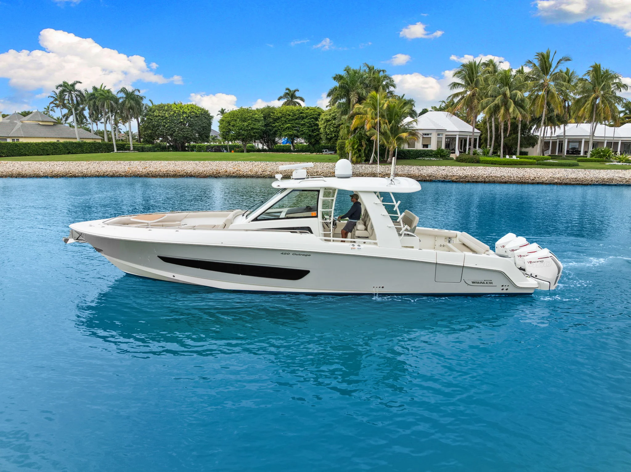 2020 Boston Whaler 420 OUTRAGE Image Thumbnail #9