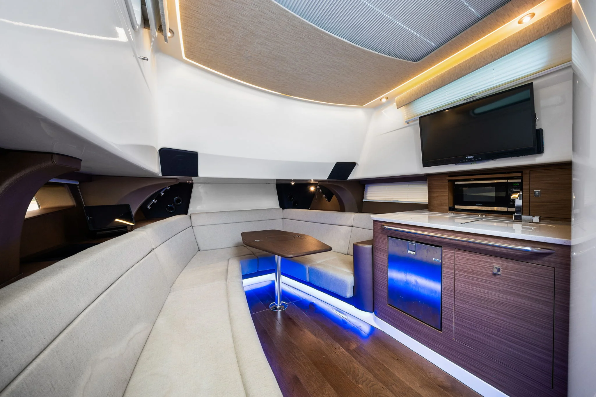 2020 Boston Whaler 420 OUTRAGE Image Thumbnail #25