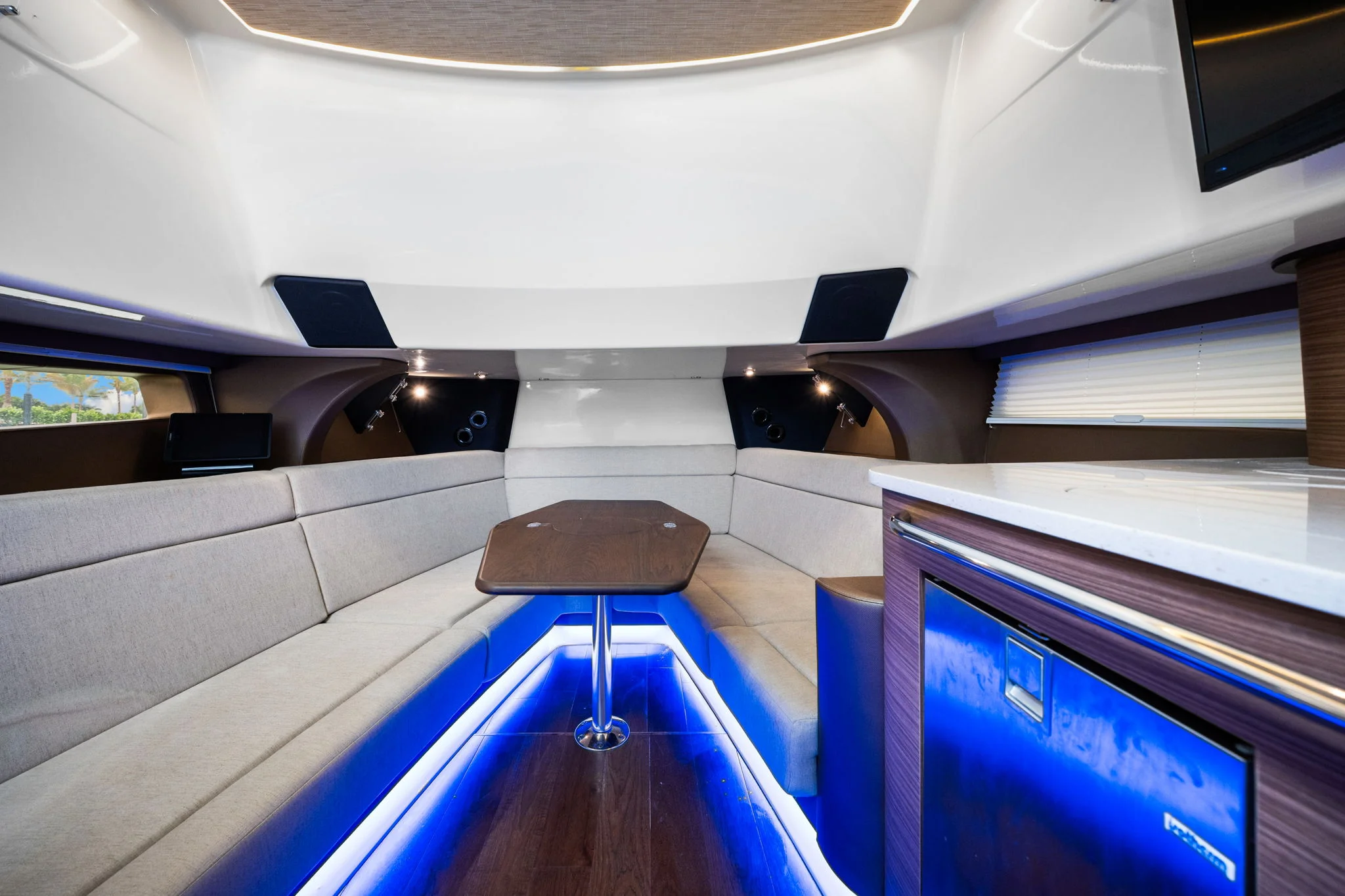 2020 Boston Whaler 420 OUTRAGE Image Thumbnail #26