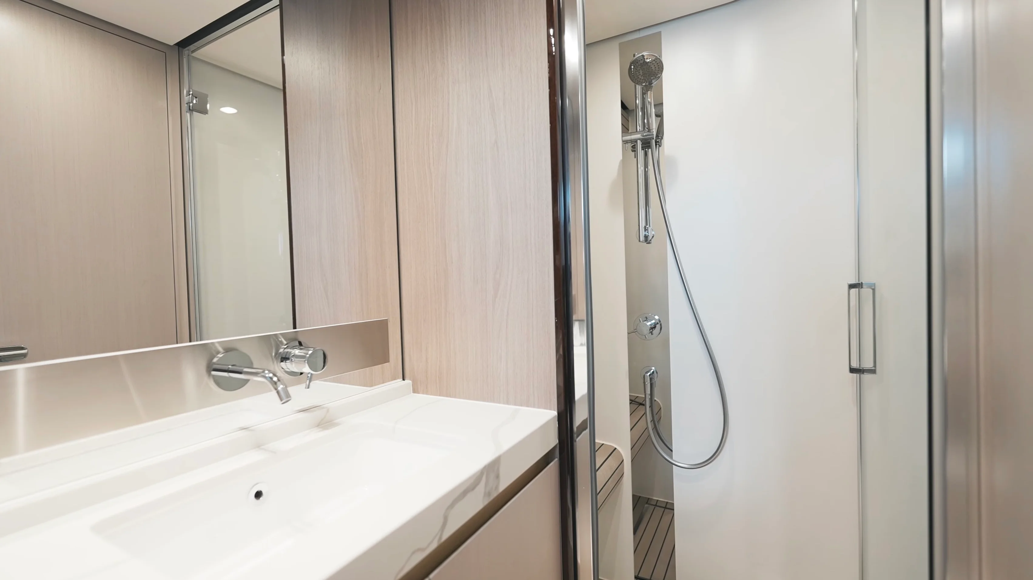 2022 Azimut 60 FLY Image Thumbnail #24