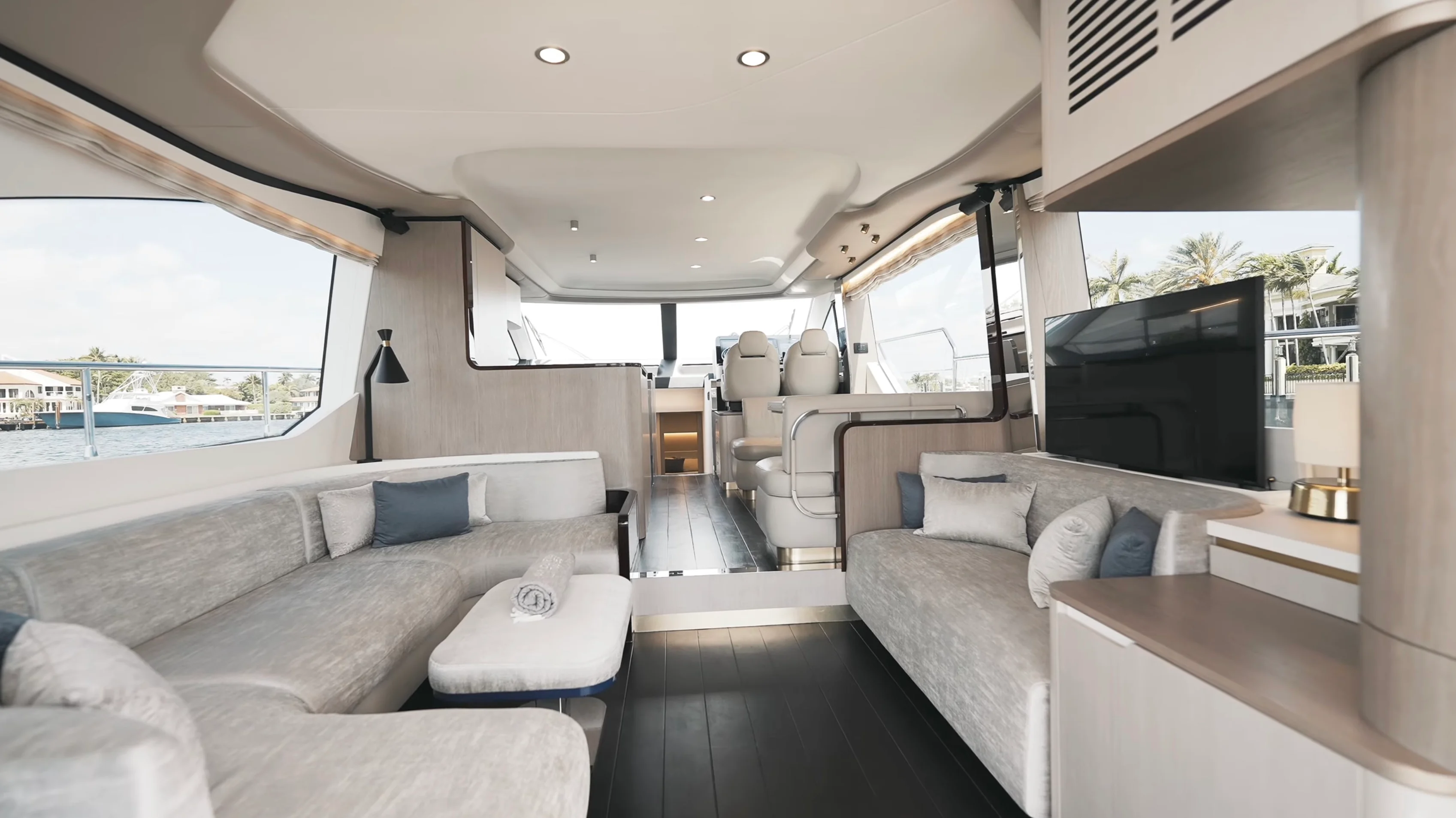 2022 Azimut 60 FLY Image Thumbnail #9