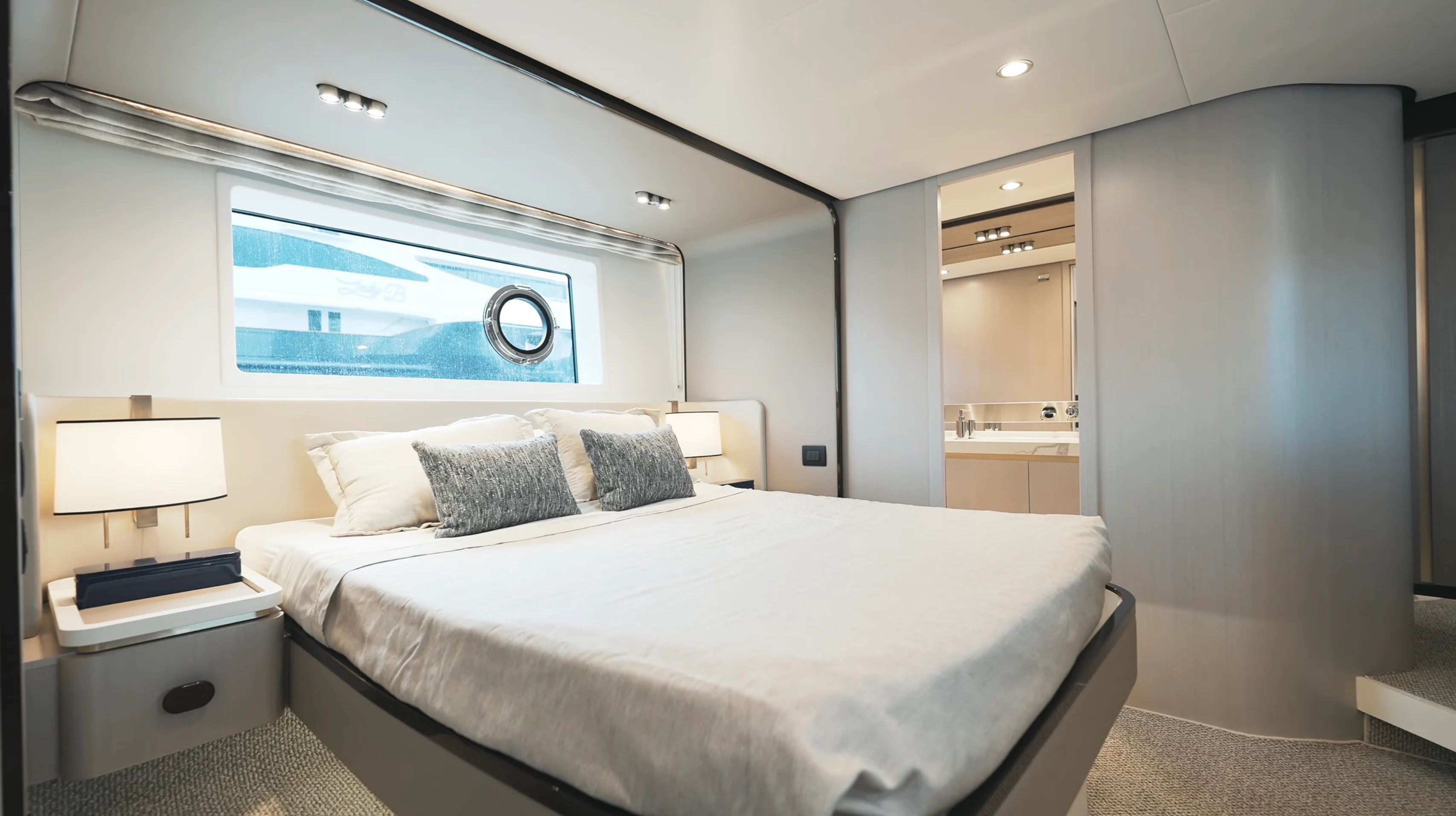 2022 Azimut 60 FLY Image Thumbnail #20