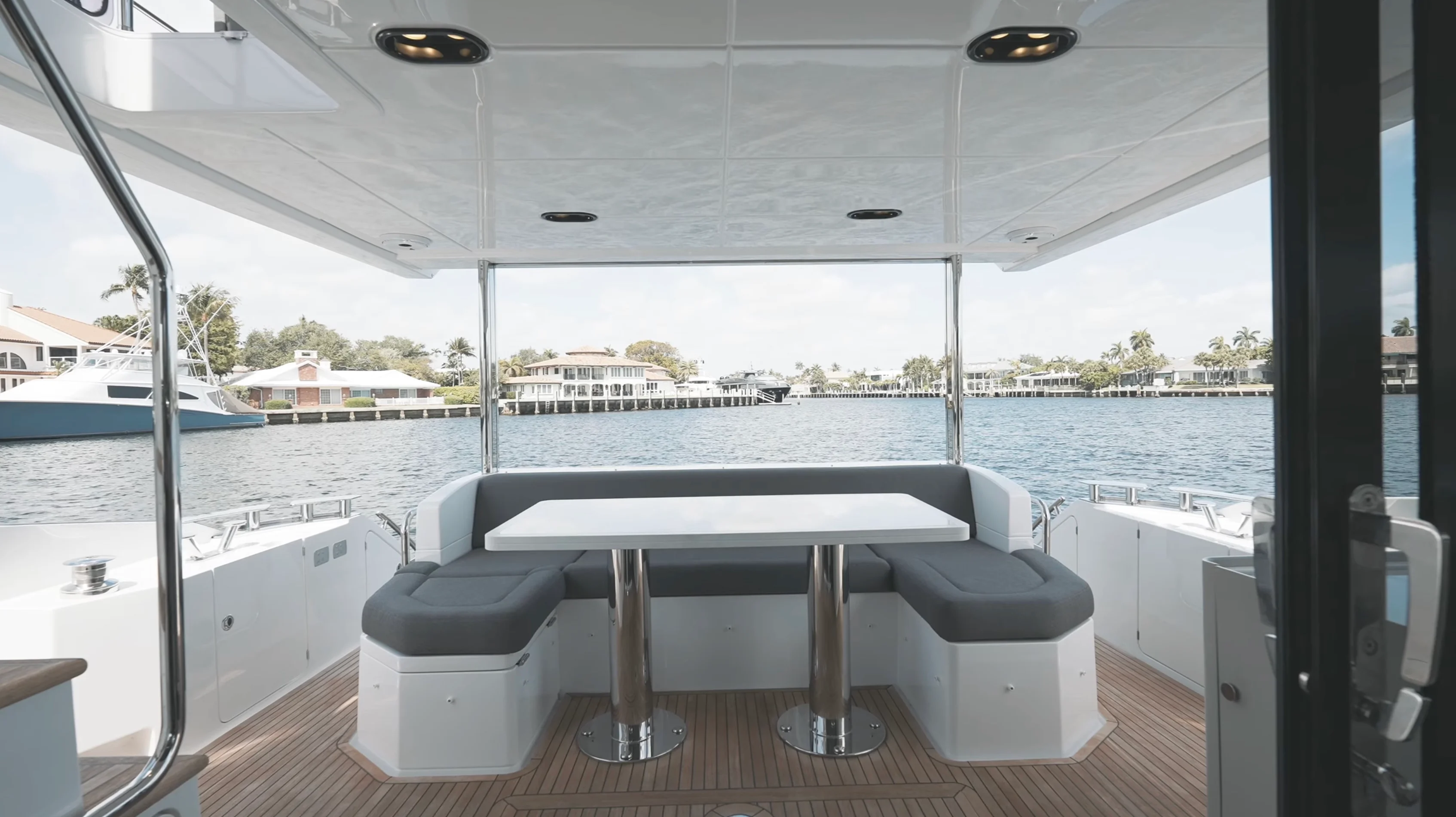 2022 Azimut 60 FLY Image Thumbnail #6