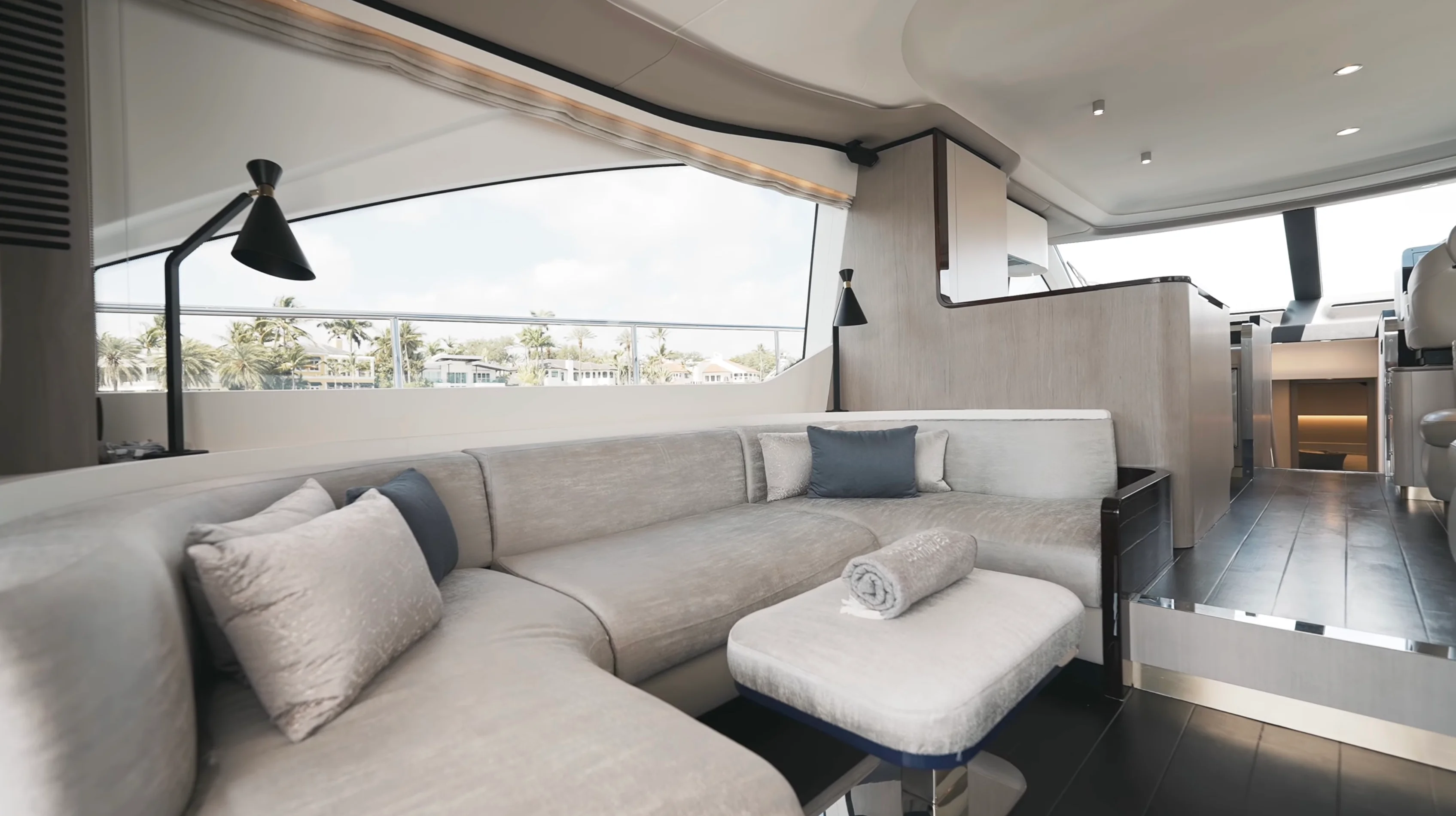 2022 Azimut 60 FLY Image Thumbnail #10