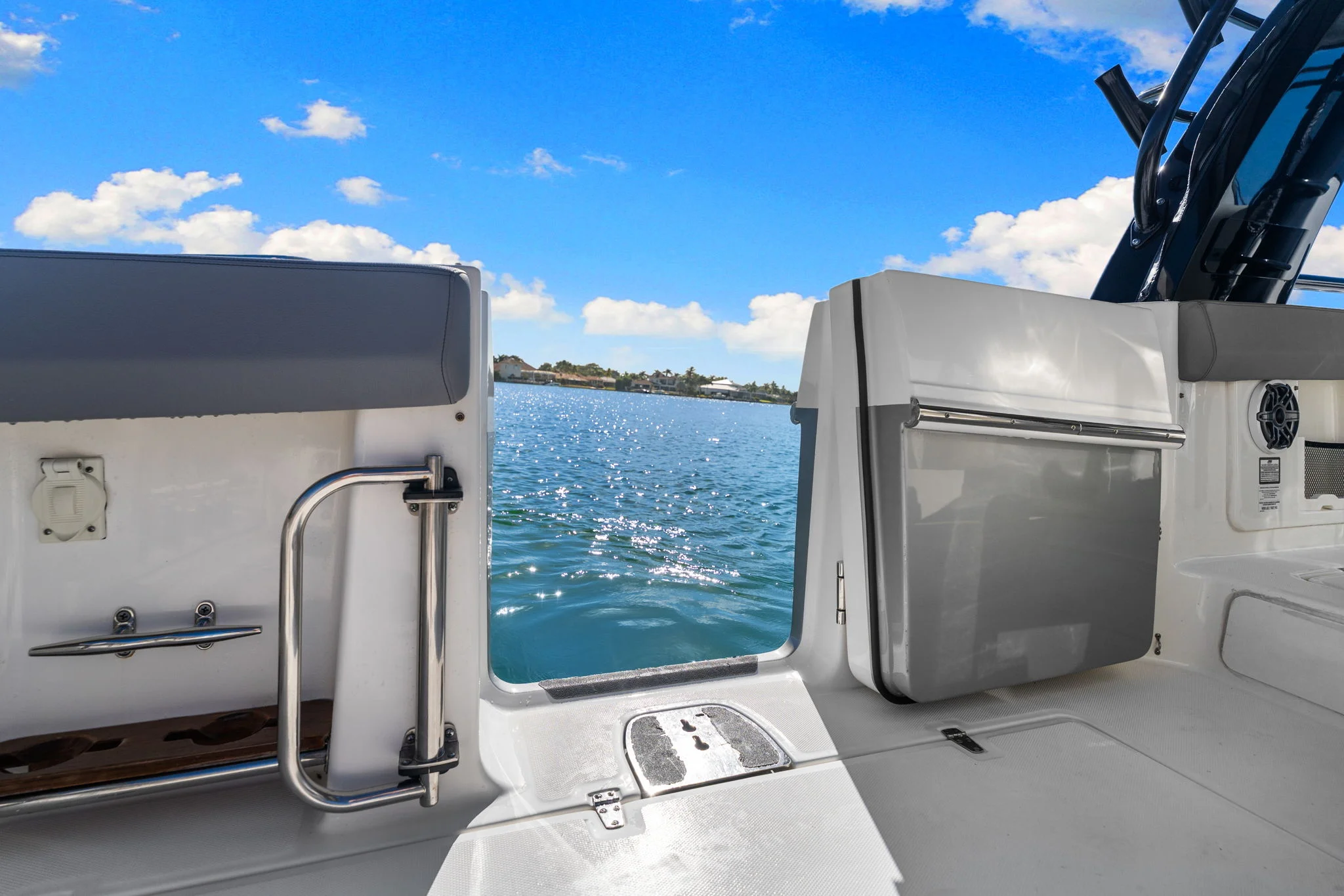 2023 Boston Whaler 420 OUTRAGE Image Thumbnail #40