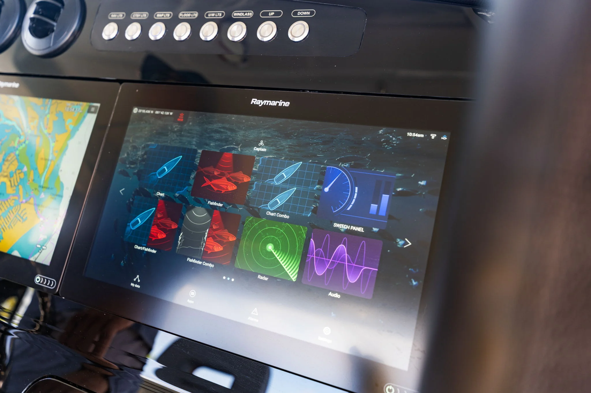 2023 Boston Whaler 420 OUTRAGE Image Thumbnail #28