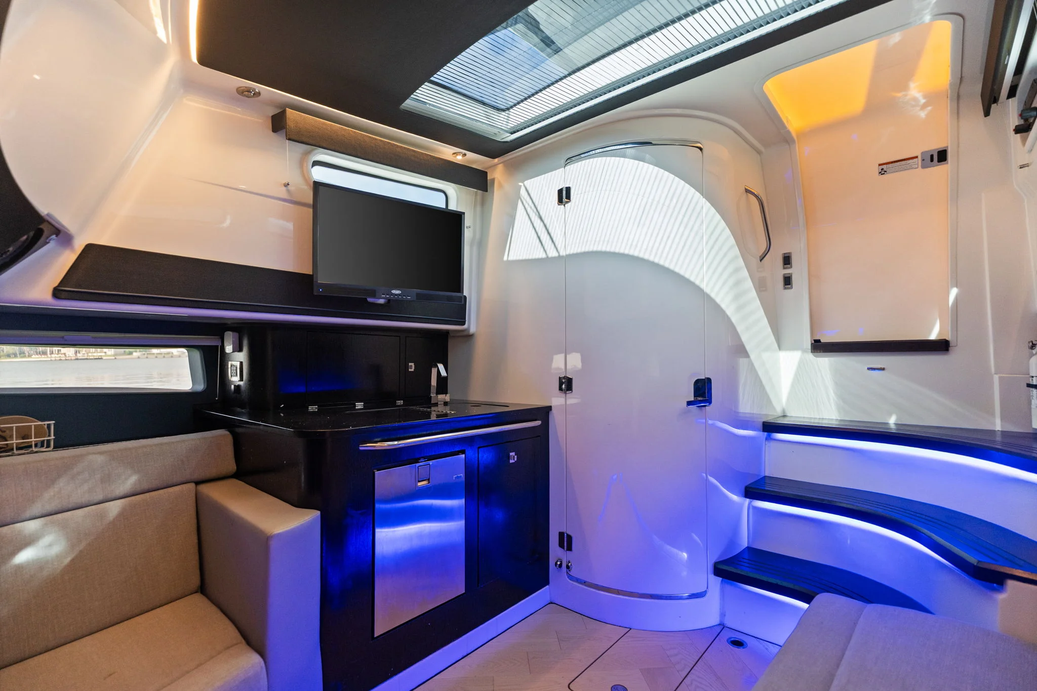 2023 Boston Whaler 420 OUTRAGE Image Thumbnail #44