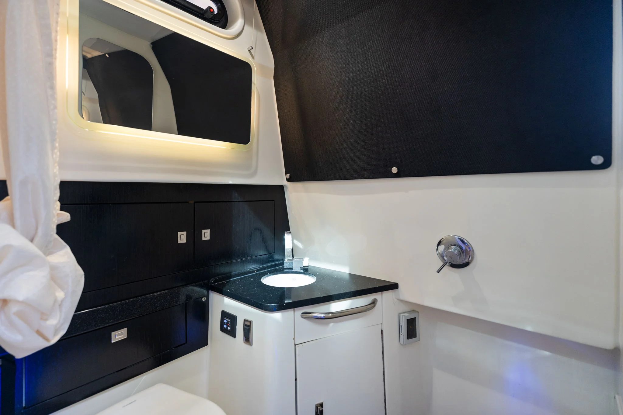 2023 Boston Whaler 420 OUTRAGE Image Thumbnail #46