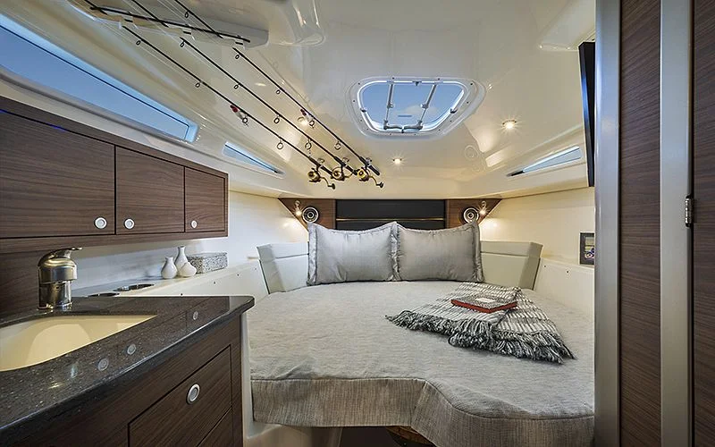 2022 Boston Whaler 325 CQ Image Thumbnail #24