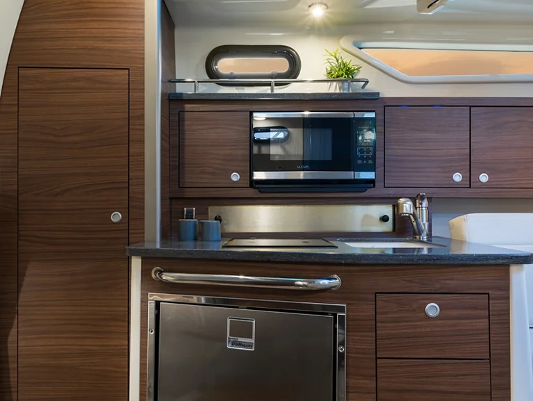 2022 Boston Whaler 325 CQ Image Thumbnail #19